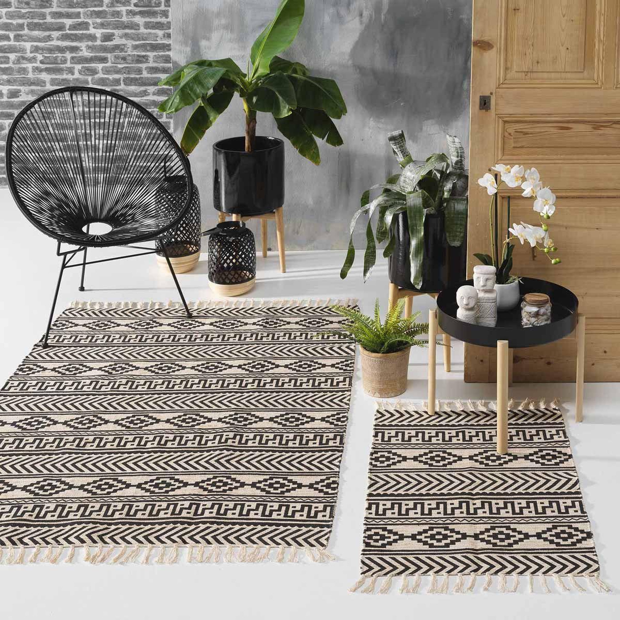 Voir la diapositive 3 : Douceur d'Intérieur Tapis déco à franges  manille  120x170cm noir