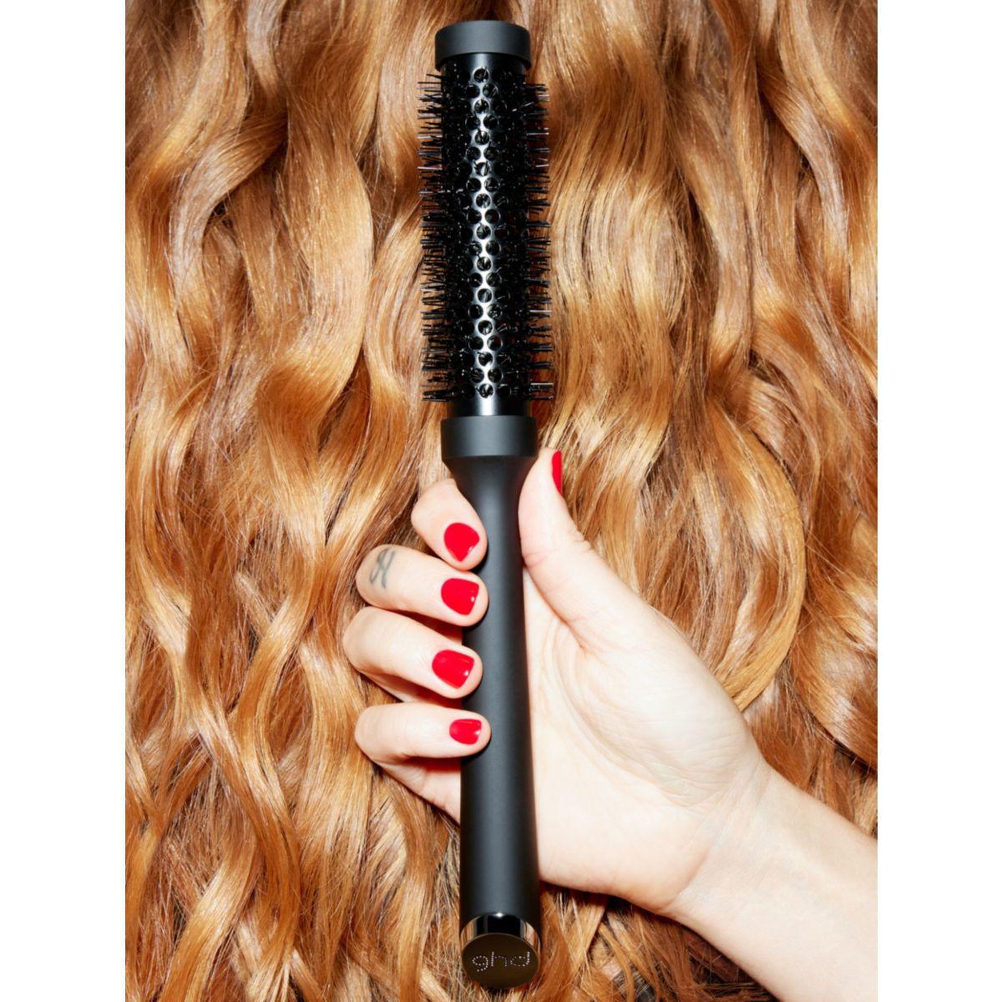 Voir la diapositive 3 : Ghd Brosse à cheveux céramique ronde 25 mm - the blow dryer : volume en racine et séchage rapide des cheveux courts