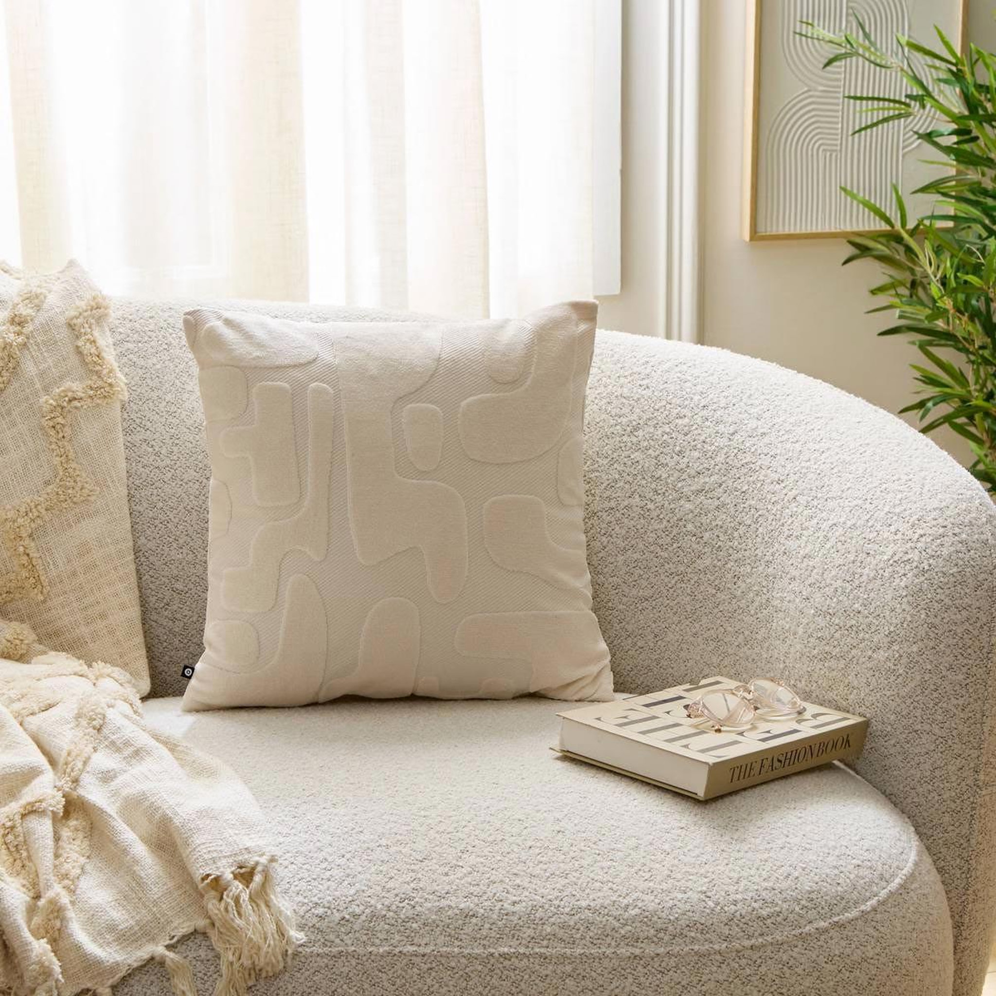 Voir la diapositive 4 : ATMOSPHERA Coussin déco relief  delor  40x40cm blanc