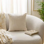 Voir la diapositive 4 : ATMOSPHERA Coussin Déco Relief  Delor  40x40cm Blanc