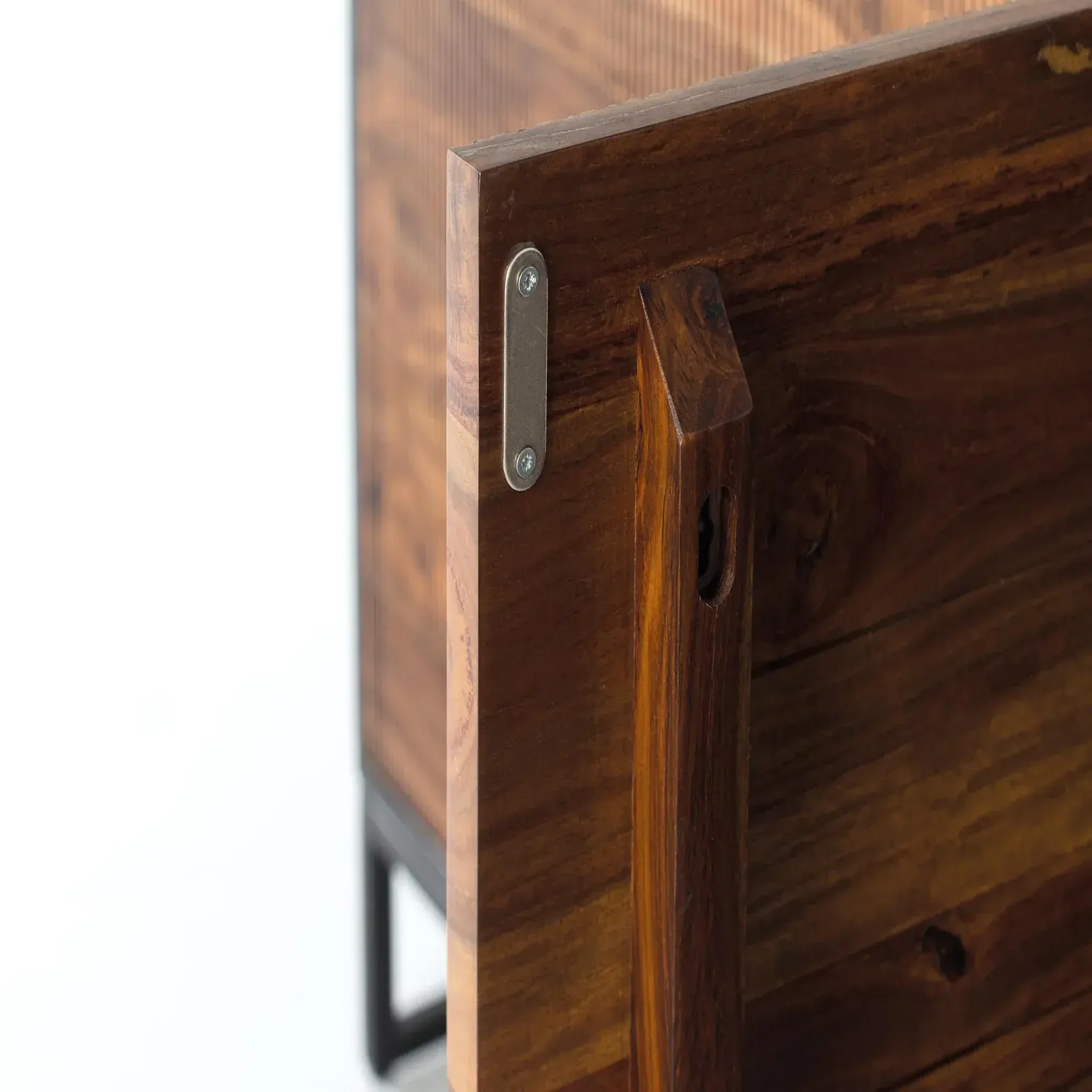 Voir la diapositive 3 : GINER Y COLOMER SL Buffet en bois de palissandre et de manguier 170cm style rustique moderne