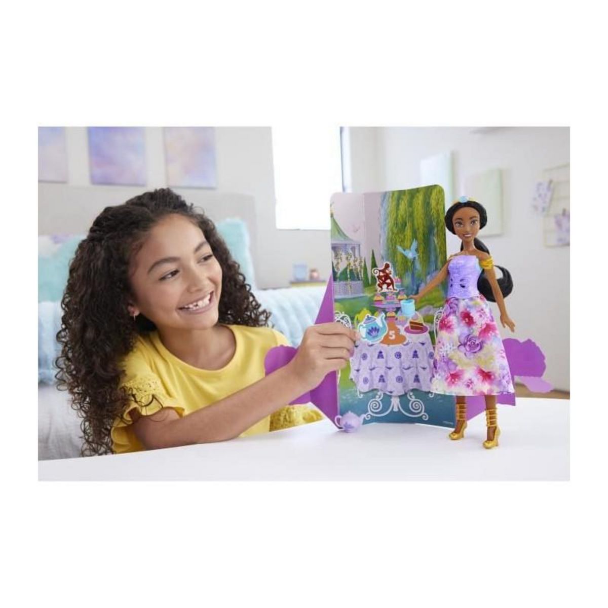 DISNEY PRINCESS Disney-Spin & Reveal-Poupée Jasmine avec accessoires et 11 surprises HXC23