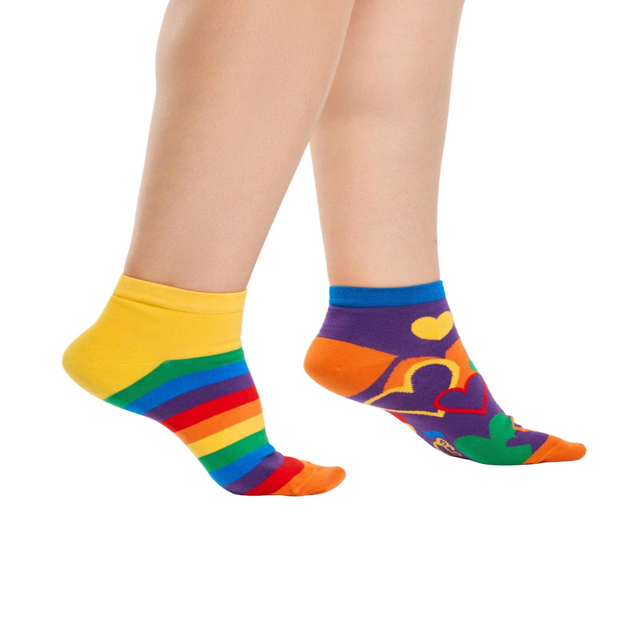Voir la diapositive 3 : DEDOLES Socquettes cœurs arc-en-ciel