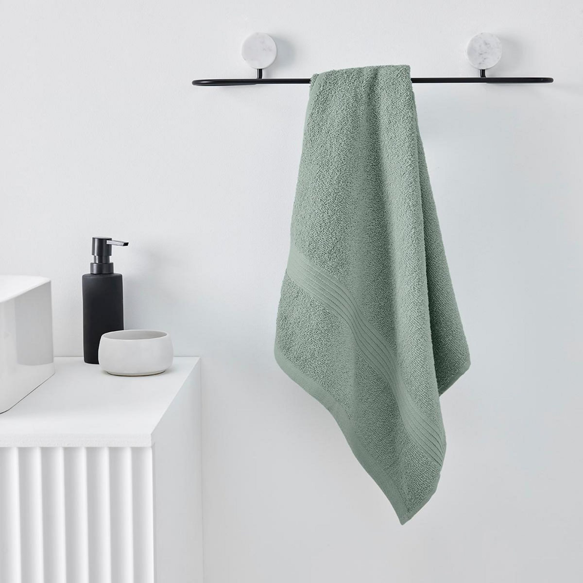 TODAY Serviette de toilette unie en coton 450 g/m²