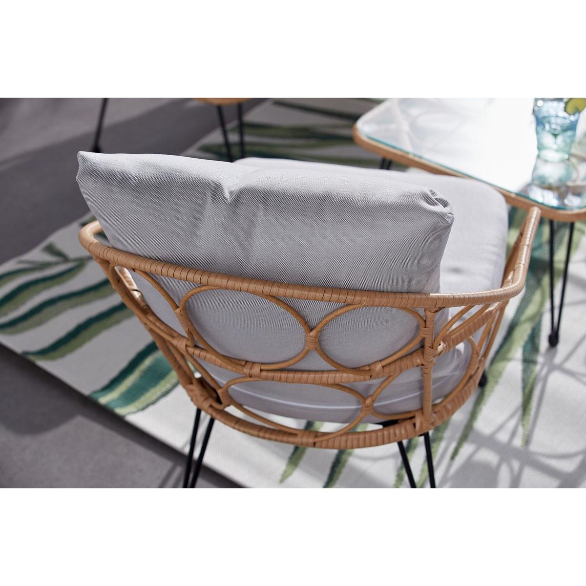 CONCEPT USINE Salon de jardin 4 places en résine rotin PORTO