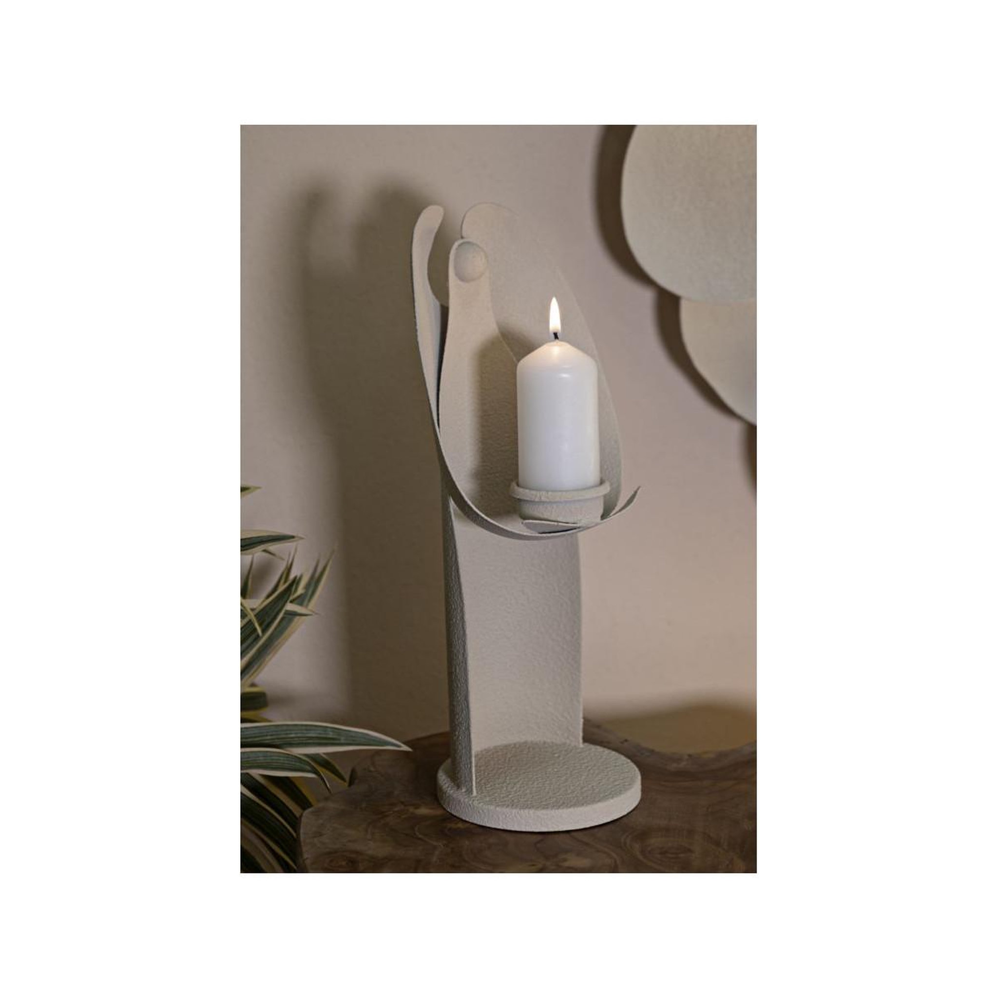 Voir la diapositive 6 : Paris Prix Bougeoir en métal  angel  30cm crème