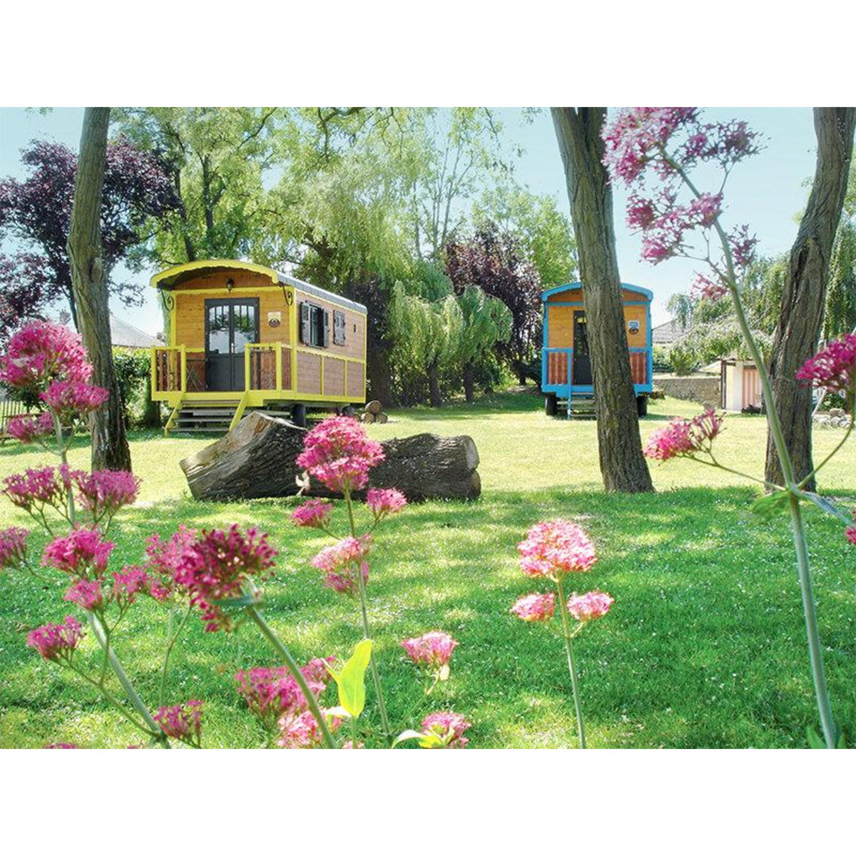 Smartbox Escapade insolite en famille : 3 jours en roulotte près d'Orléans avec dîner - Coffret Cadeau Séjour