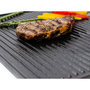 Voir la diapositive 3 : CHAR-BROIL Plancha en fonte universelle double face 38,8 x 37,5 cm - Char-Broil