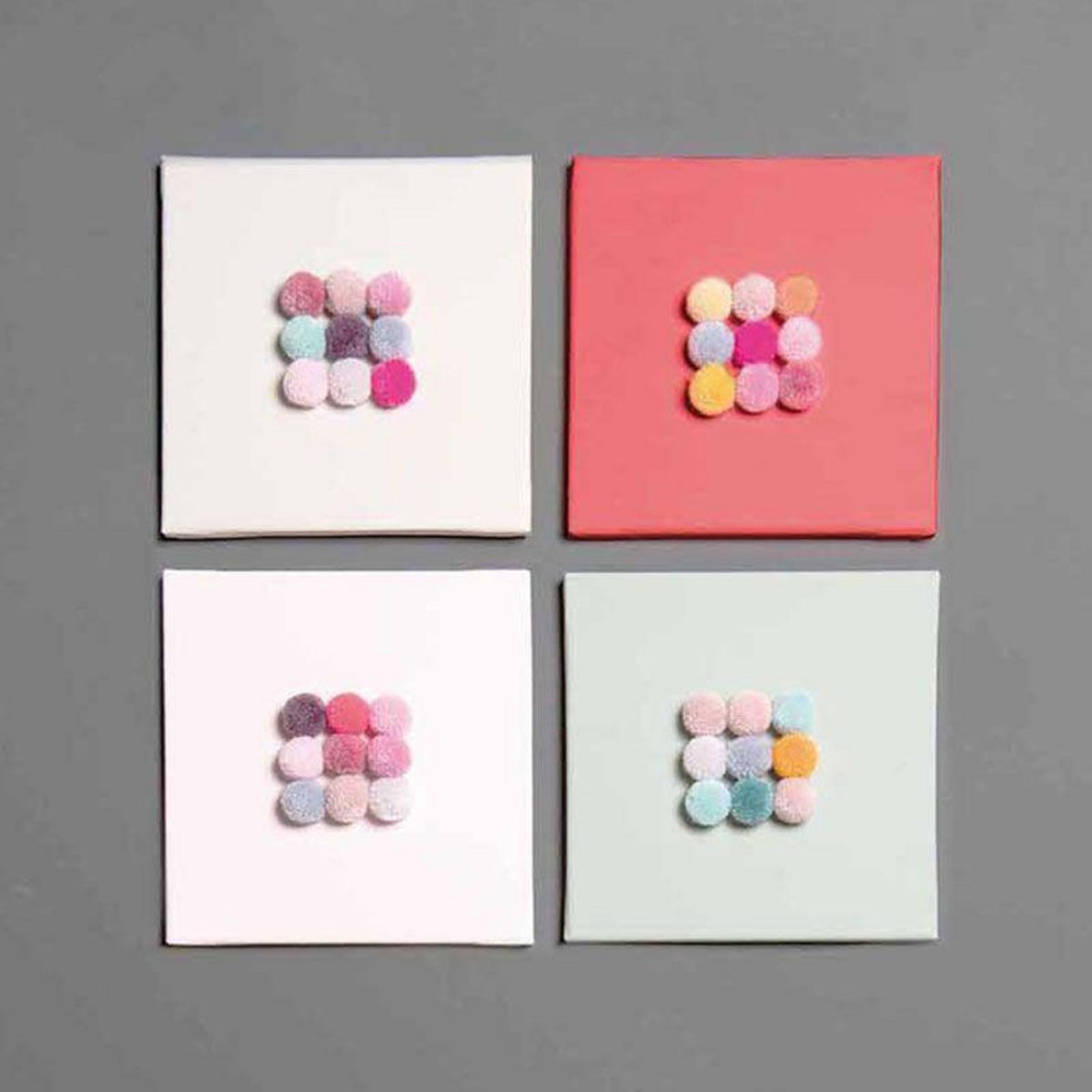 RICO DESIGN 24 pompons en laine teintes pastel