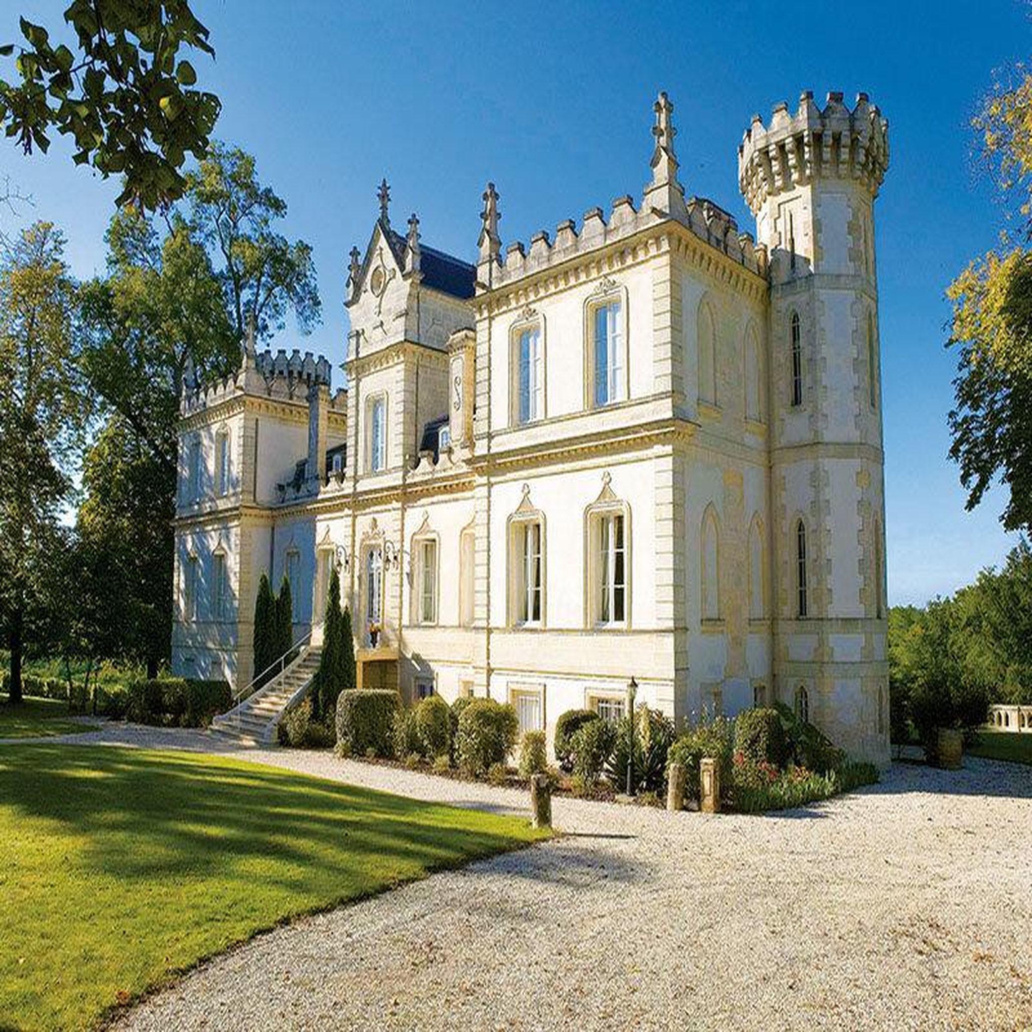 Voir la diapositive 2 : Smartbox À la découverte des vins bordelais - coffret cadeau séjour