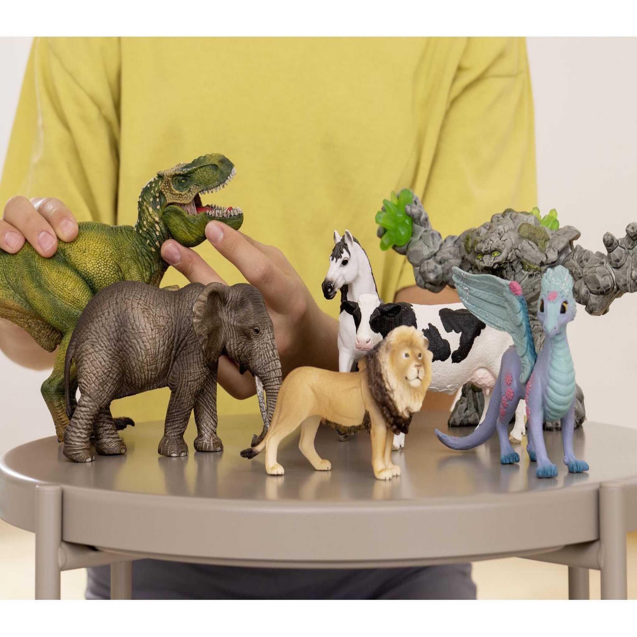 Voir la diapositive 3 : Schleich 14761 Elephant d Afrique femelle