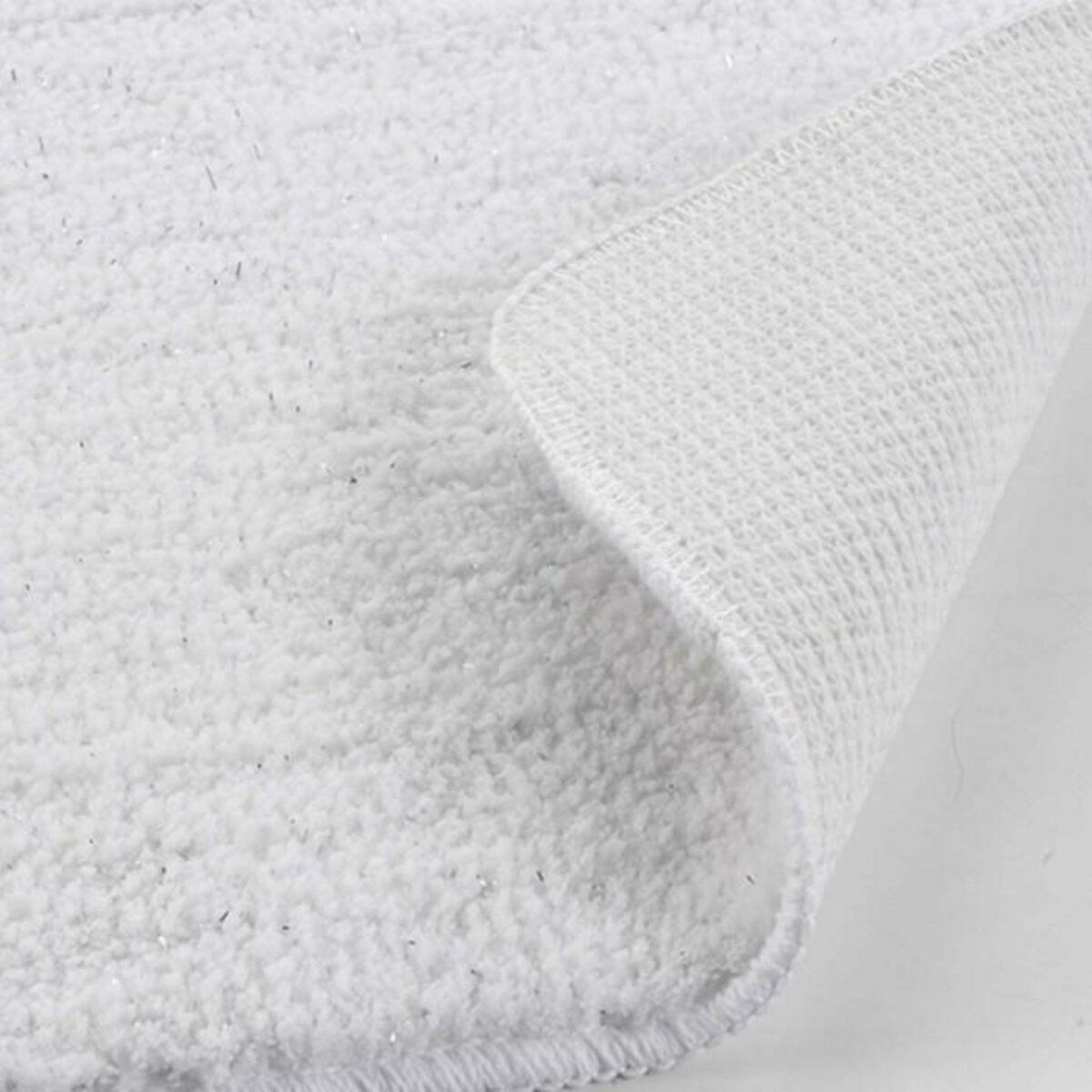 Paris Prix Tapis de Bain Microfibre  Métallisé  45x75cm Blanc