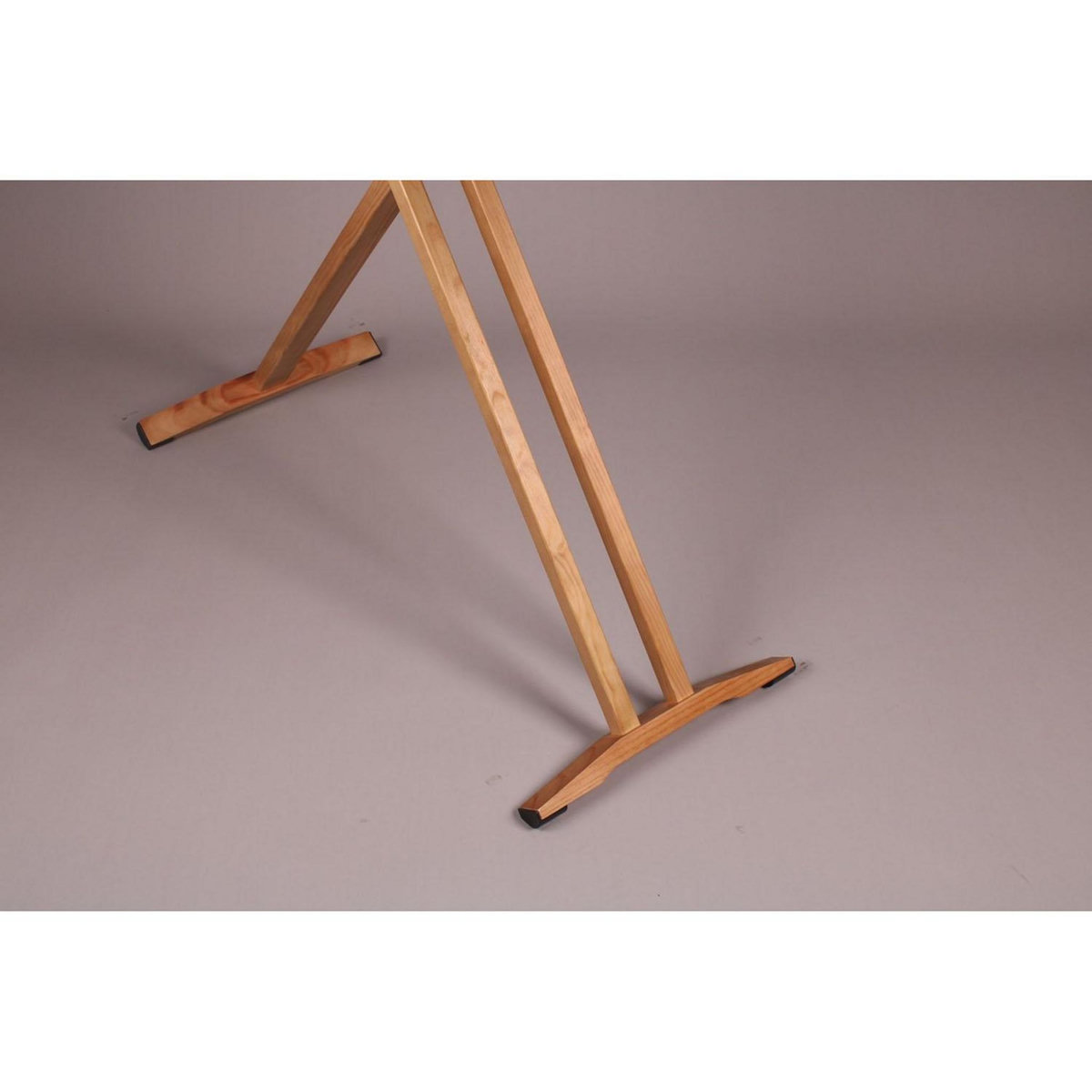 BATIMEX Table à repasser en bois NUBAR 130x47 H92cm housse 100% cotton avec repose fer et repose centrale vapeur