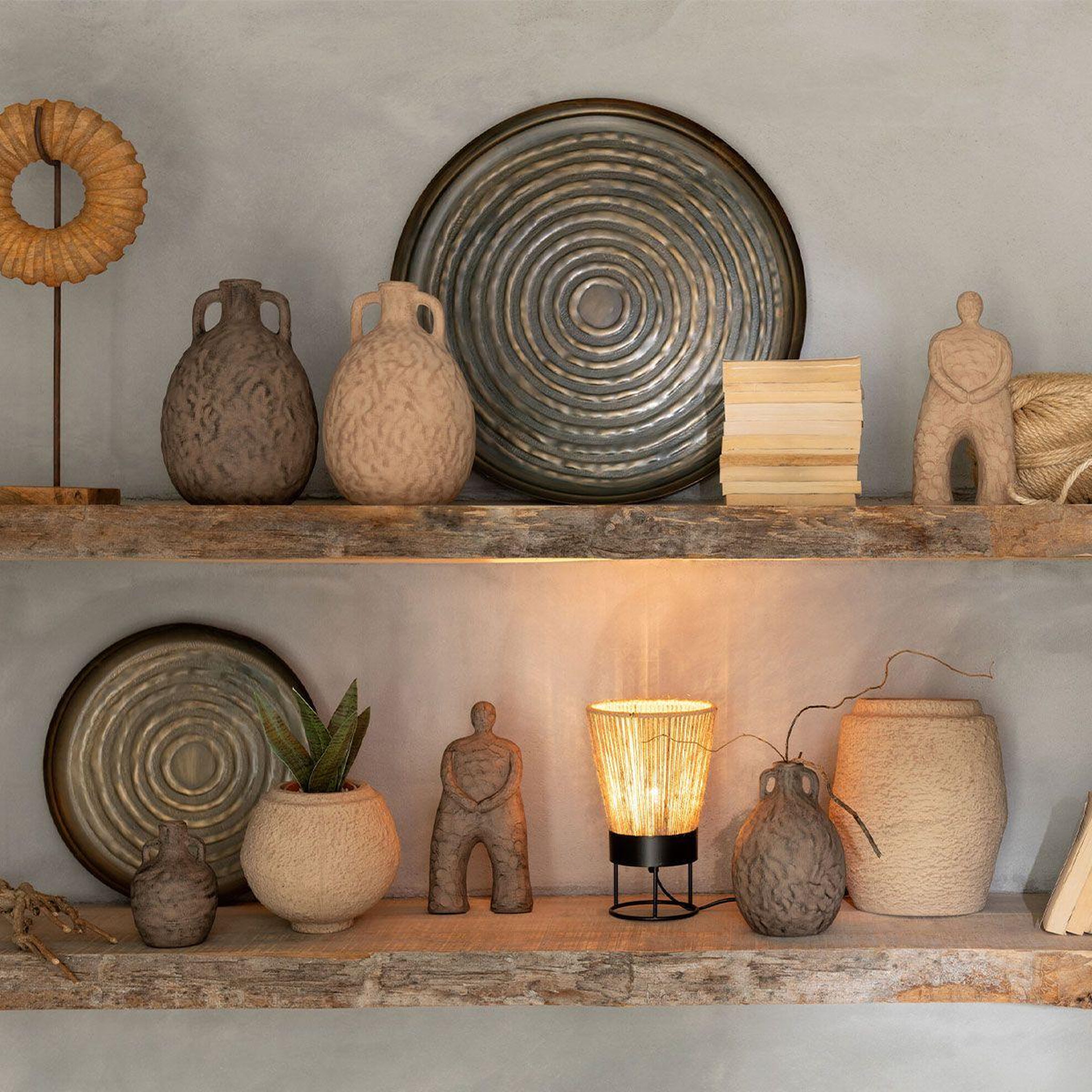 Voir la diapositive 4 : J-LINE Plateau de service en métal  antika  40cm bronze