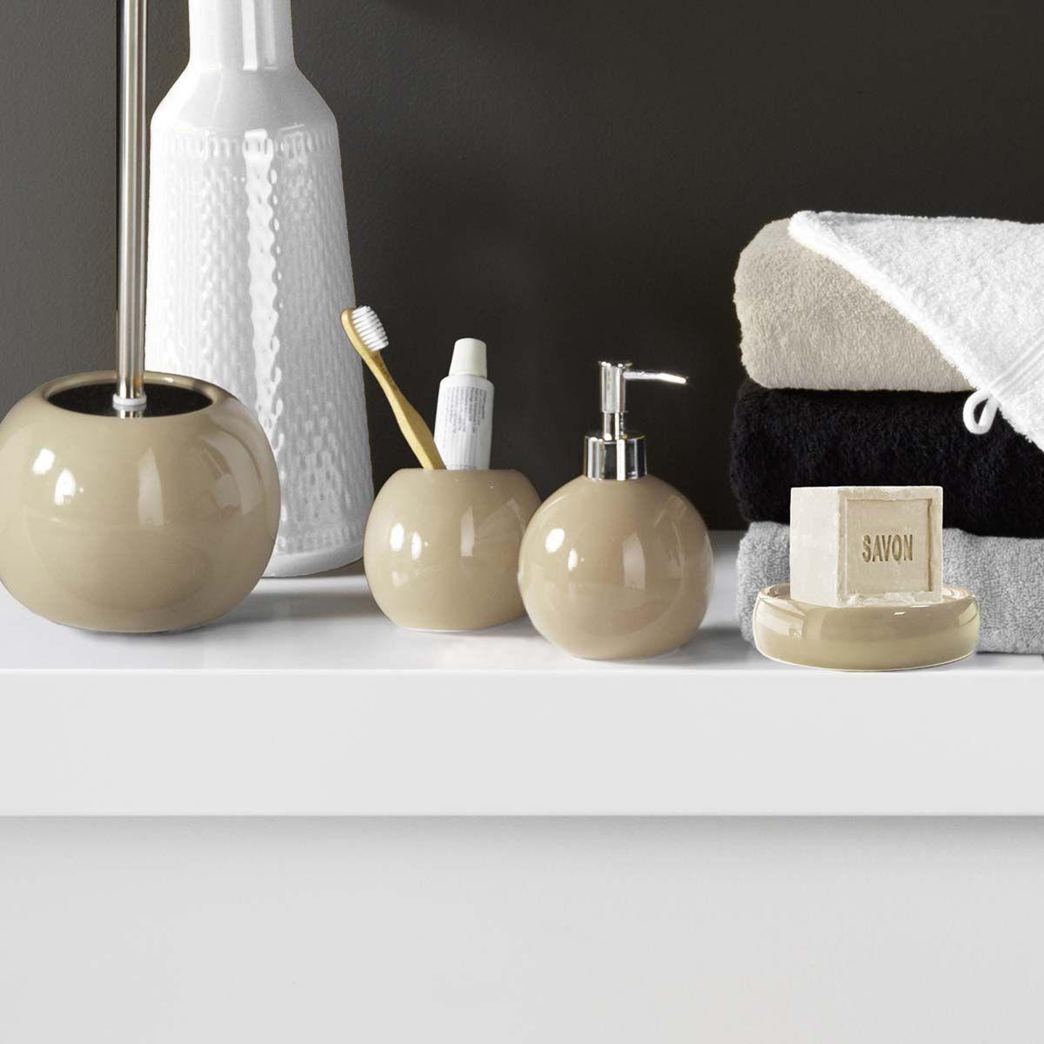 Voir la diapositive 2 : Douceur d'Intérieur Gobelet de salle de bain  bullea  9cm taupe