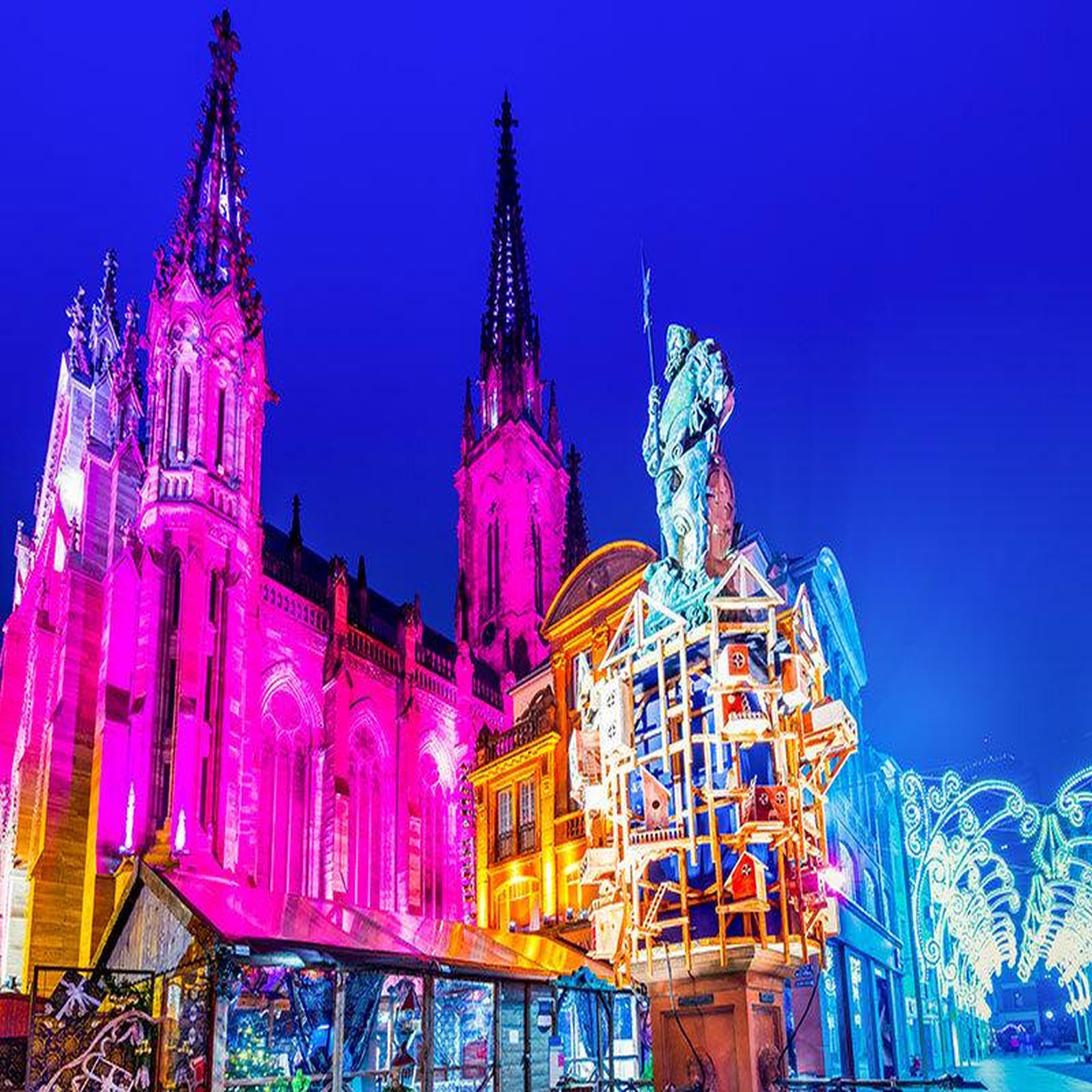Voir la diapositive 2 : Smartbox Marché de Noël à Mulhouse : 2 jours pour profiter des fêtes - Coffret Cadeau Séjour