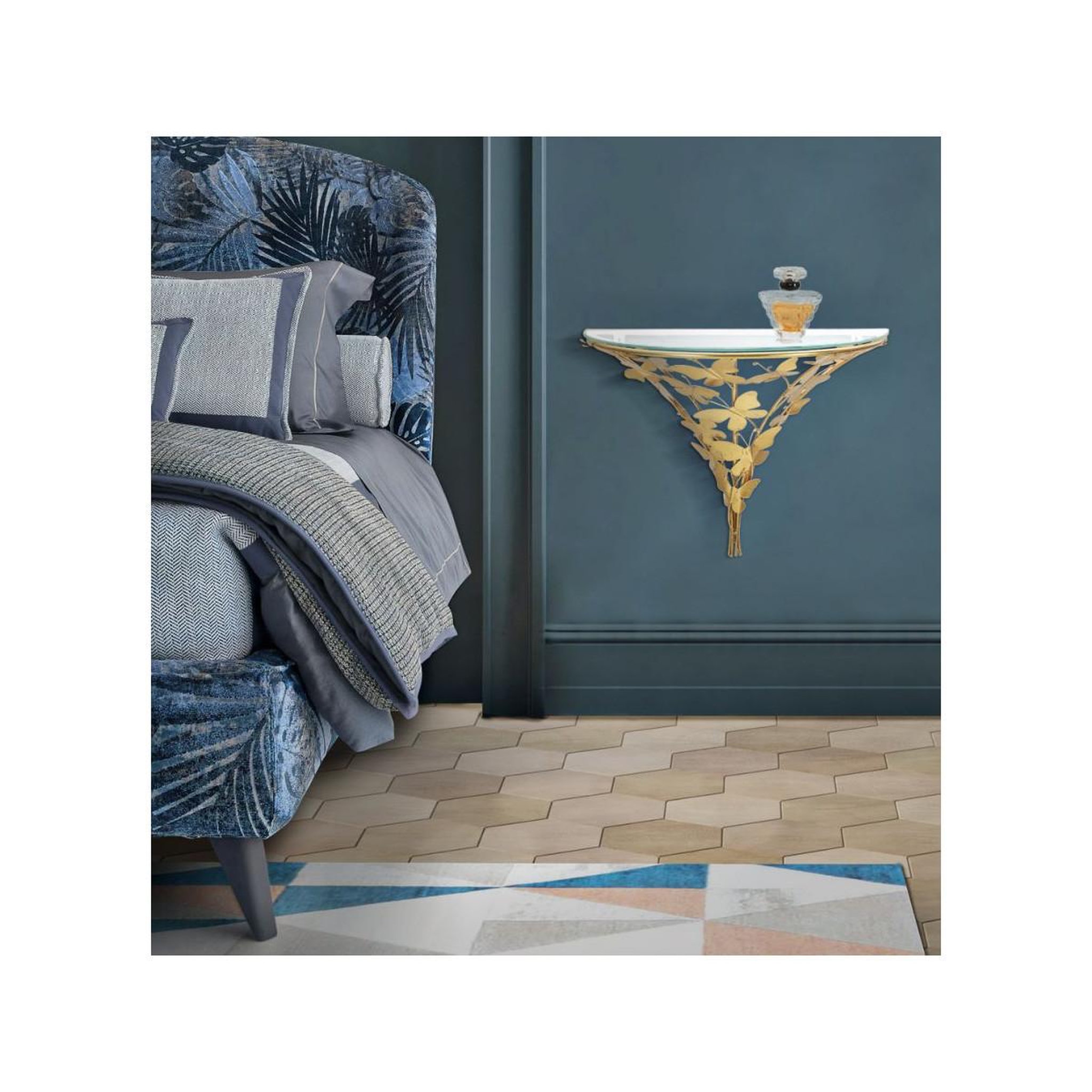 Voir la diapositive 5 : Paris Prix Table de chevet murale  butterfly  44cm or