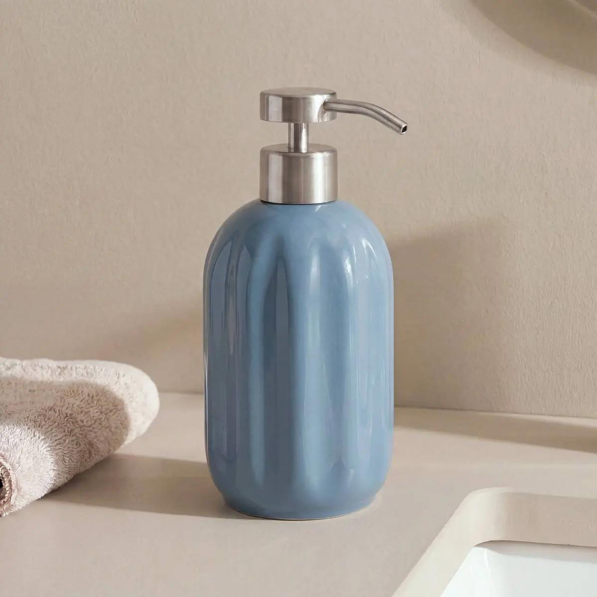 Voir la diapositive 2 : FIVE Distributeur de savon en grès  suny colorama  450ml bleu