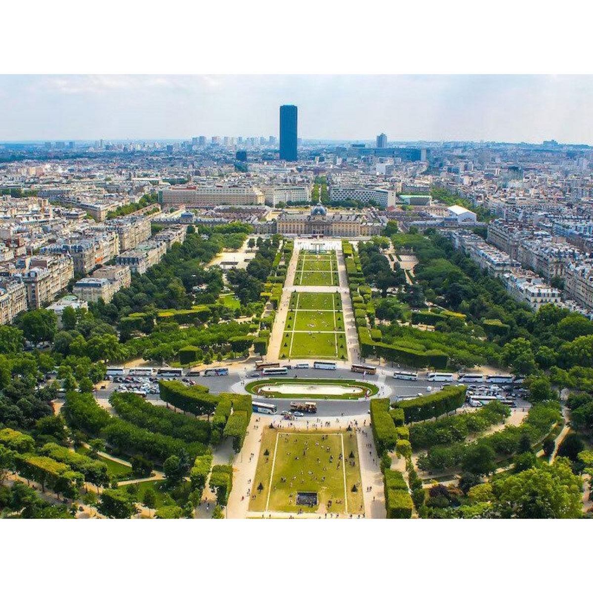 Smartbox Accès au sommet de la tour Eiffel avec billet coupe-file et audio-guide pour 2 adultes et 2 enfants - Coffret Cadeau Sport & Aventure