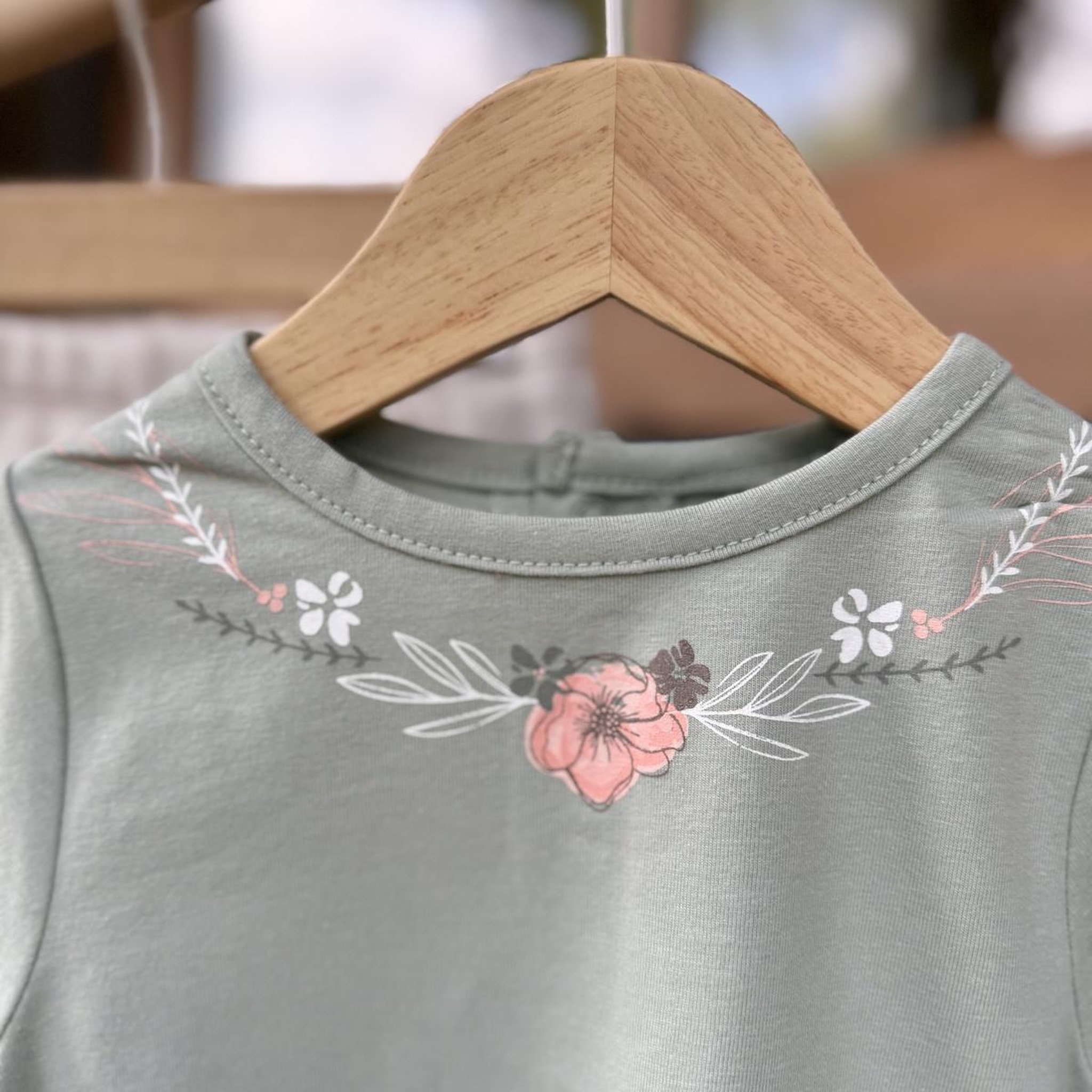 Voir la diapositive 6 : Petit Béguin Lot de 2 t-shirts enfant manches longues Lison