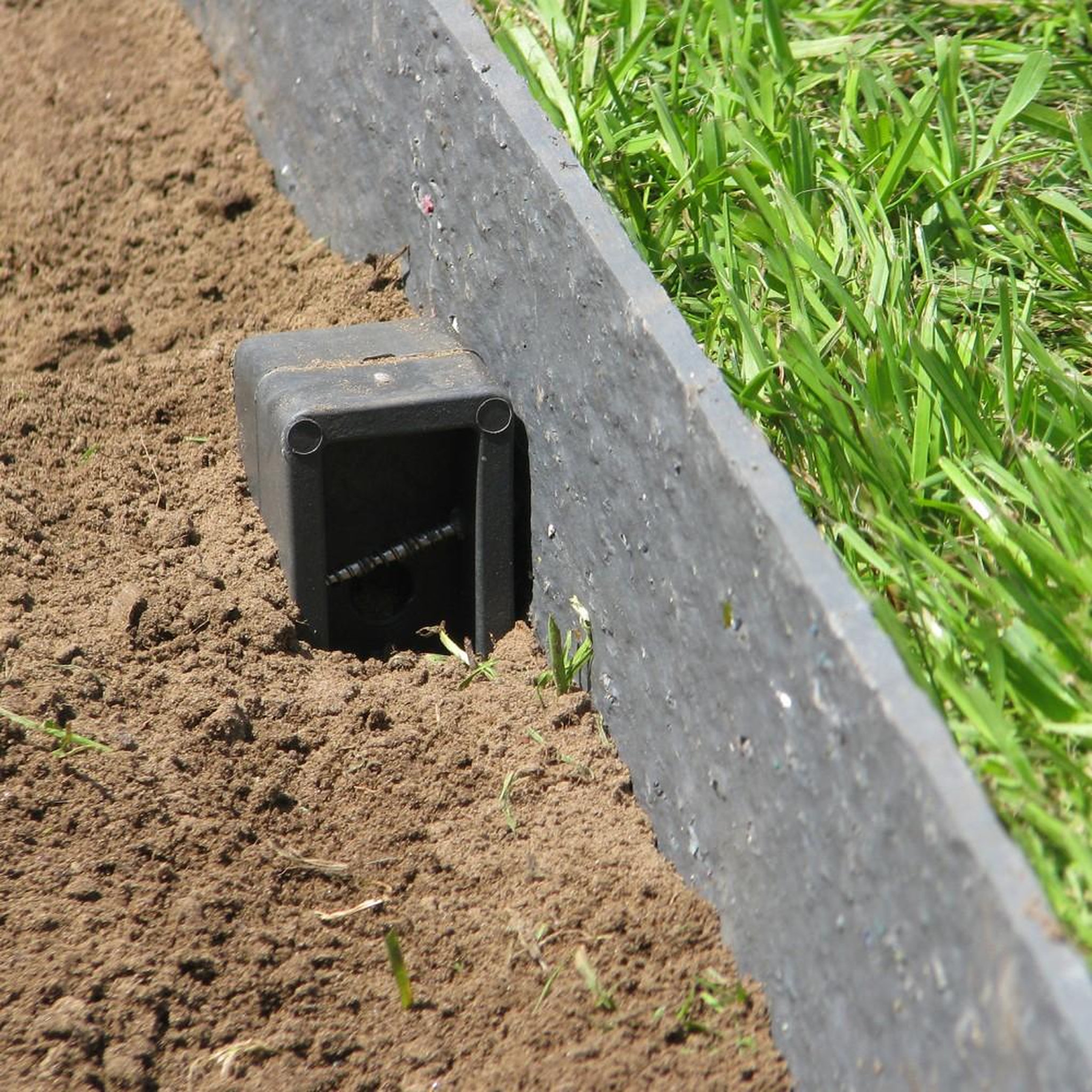 CENTRALE BRICO Lot de 10 piquets à planter Ecolat plastique gris, H.38 x L.4 cm