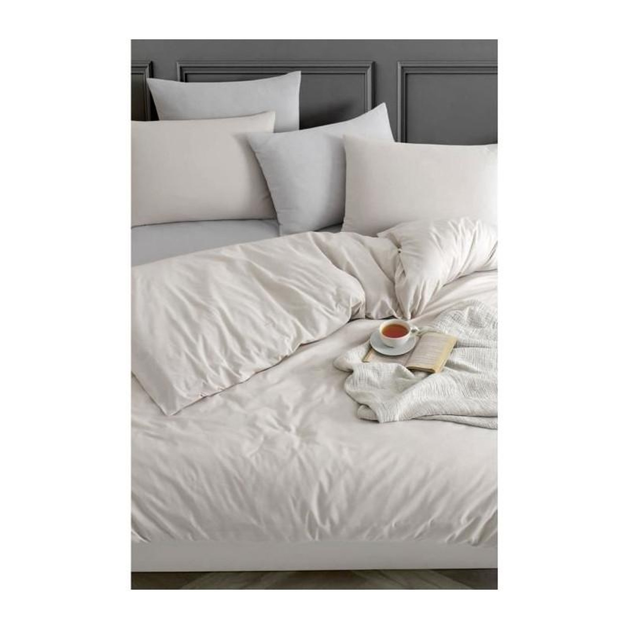 Voir la diapositive 4 : GENERIQUE Parure de lit - 1 housse de couette 220 x 240 cm + 2 taies d'oreiller 60 x 60 cm - 70% coton, 30% polyester - Beige