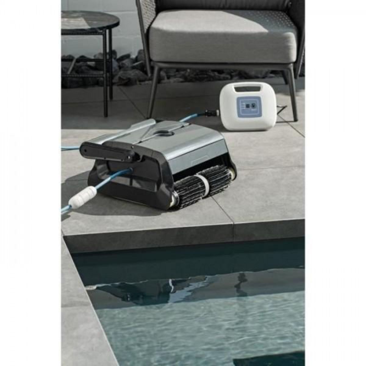 Ubbink Robot nettoyeur de piscine UBBINK - Robotclean 3 plus - nettoyage fond, paroi et ligne d'eau pour toutes piscines