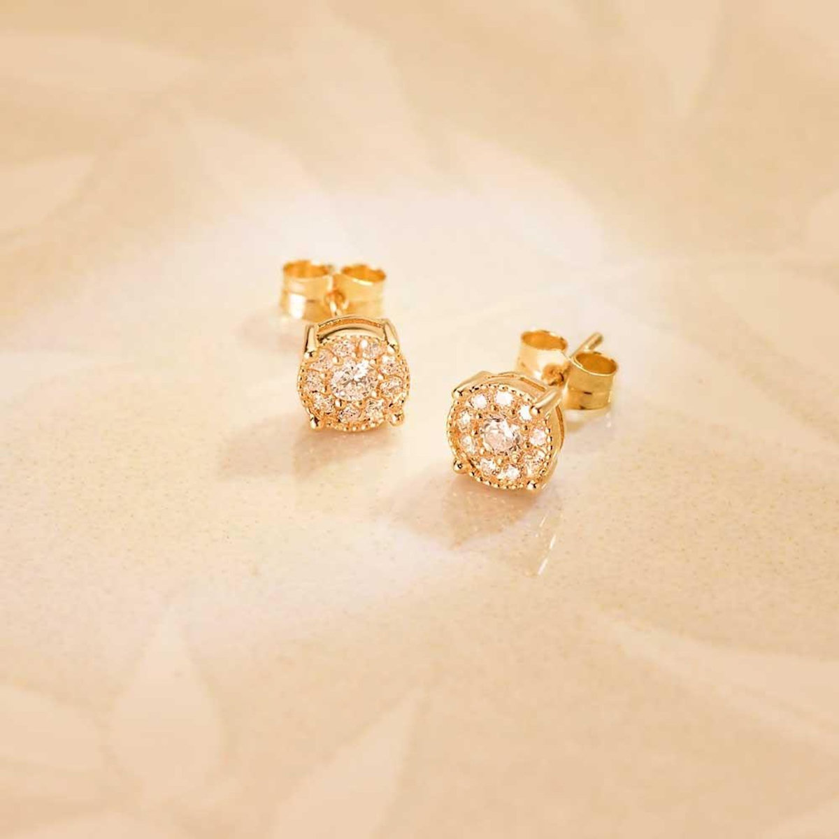 L'ATELIER D'AZUR Boucles d'Oreilles Solitaires Accompagné  Diamants de Synthèse 0.365 Carats - Or 18 Carats 750 Jaune