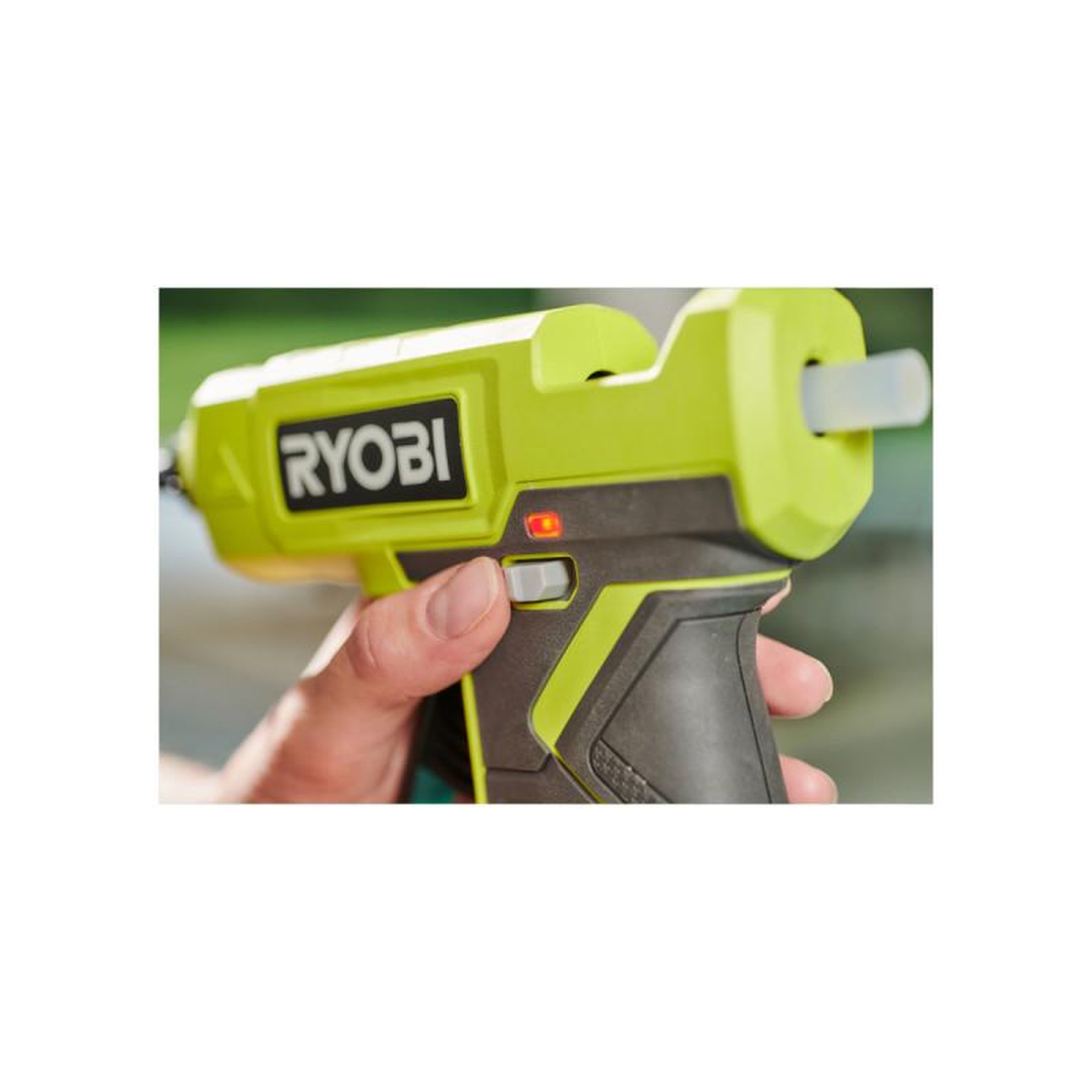Voir la diapositive 2 : Ryobi Pistolet à colle ryobi 18v one+ - sans batterie ni chargeur - 3 bâtons de colle - rglu18-0