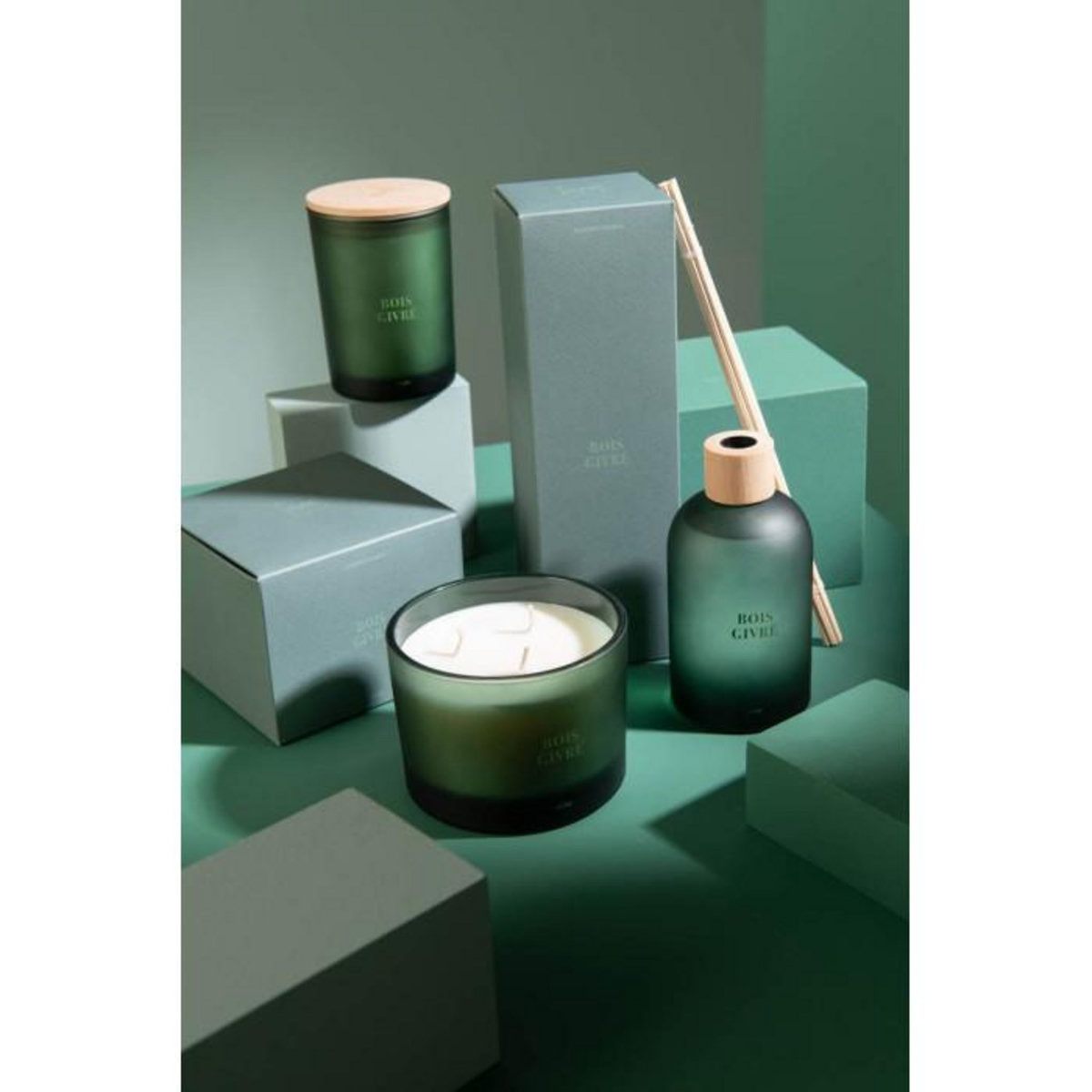 Paris Prix Bougie Parfumée  Accords Essentiels  12cm Bois Givré