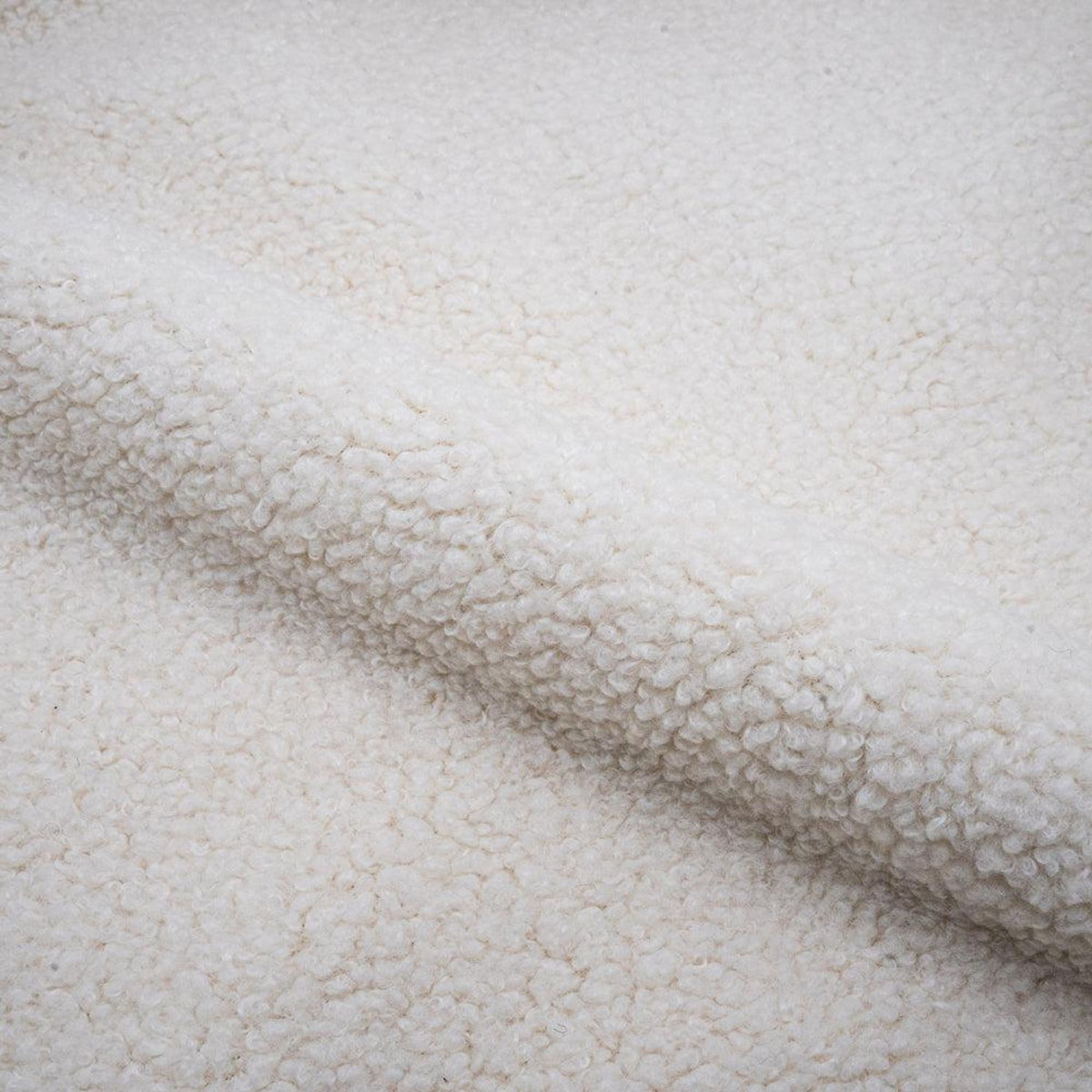 MAISON PAVANE Fauteuil blanc en tissu effet laine bouclette-Glam