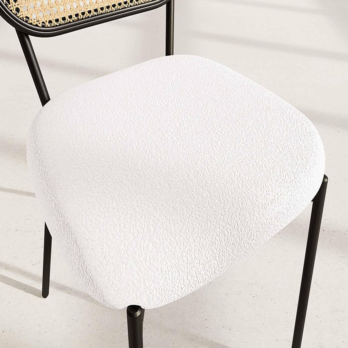 LISA DESIGN Luciano - lot de 2 chaises cannage - dossier arrondi - en tissu bouclette