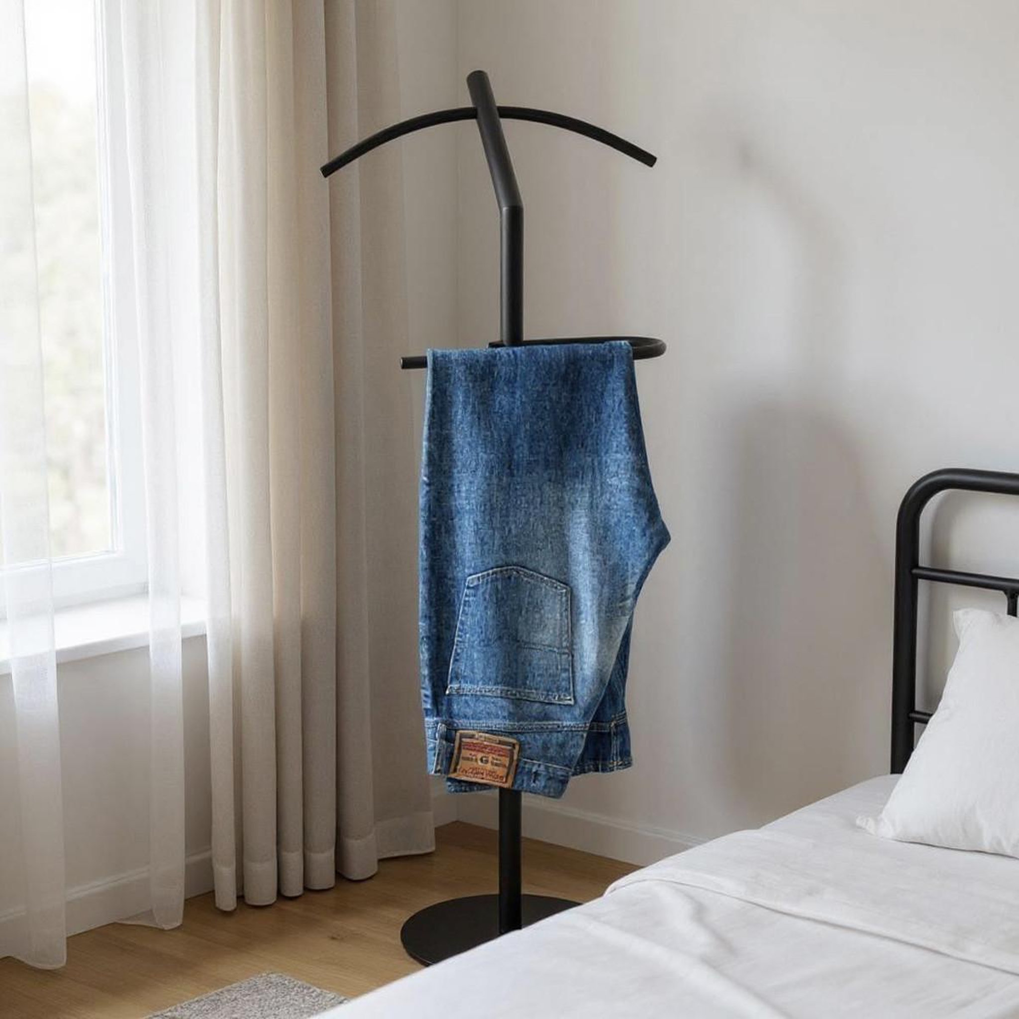 Voir la diapositive 4 : Paris Prix Valet de chambre  kosi  111cm noir