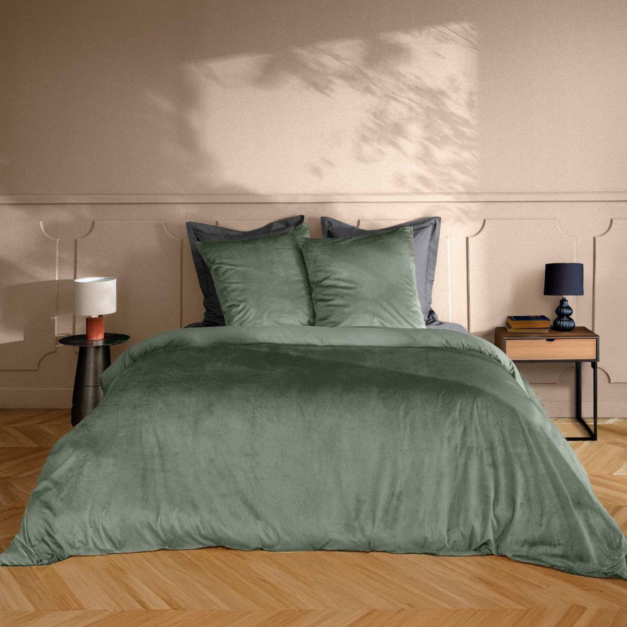 Douceur d'Intérieur Parure de lit 3 pièces  velina  240x220cm vert cèdre