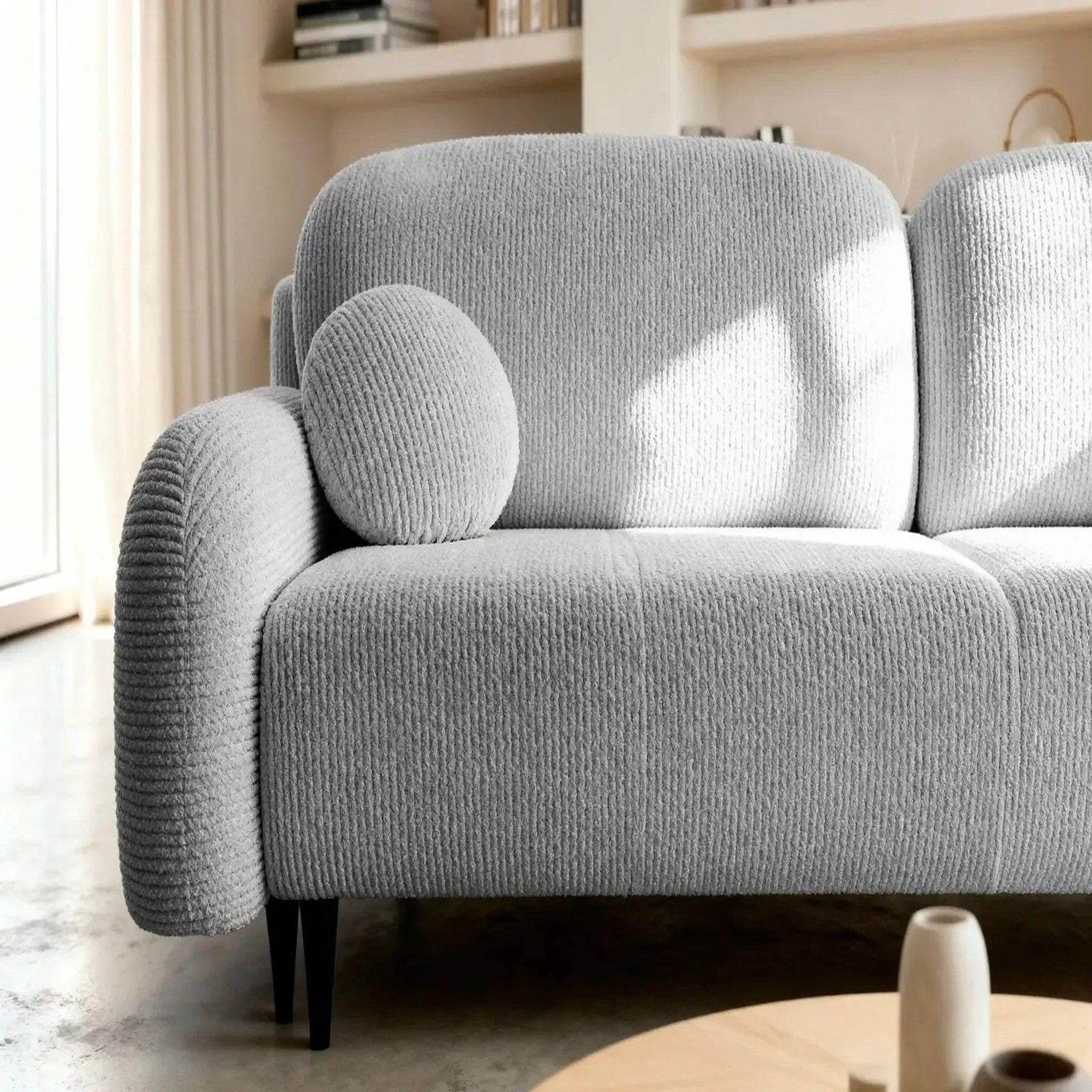 Voir la diapositive 4 : CASANOVA PARIS Roxane - canapé droit convertible tissu bouclette 2 places