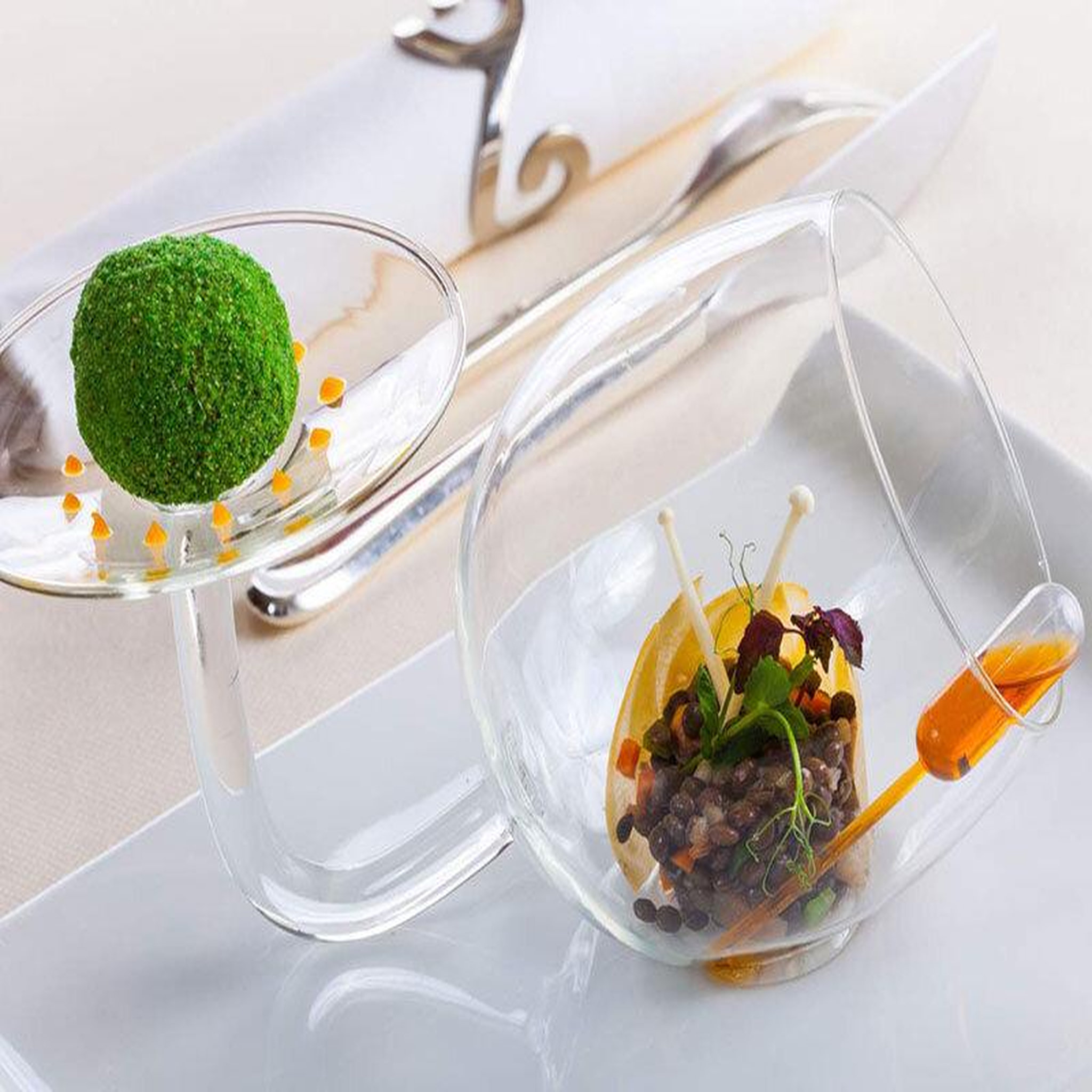 Voir la diapositive 3 : Smartbox Adresses primées : repas 8 plats au restaurant mon plaisir près de montbéliard - coffret cadeau gastronomie