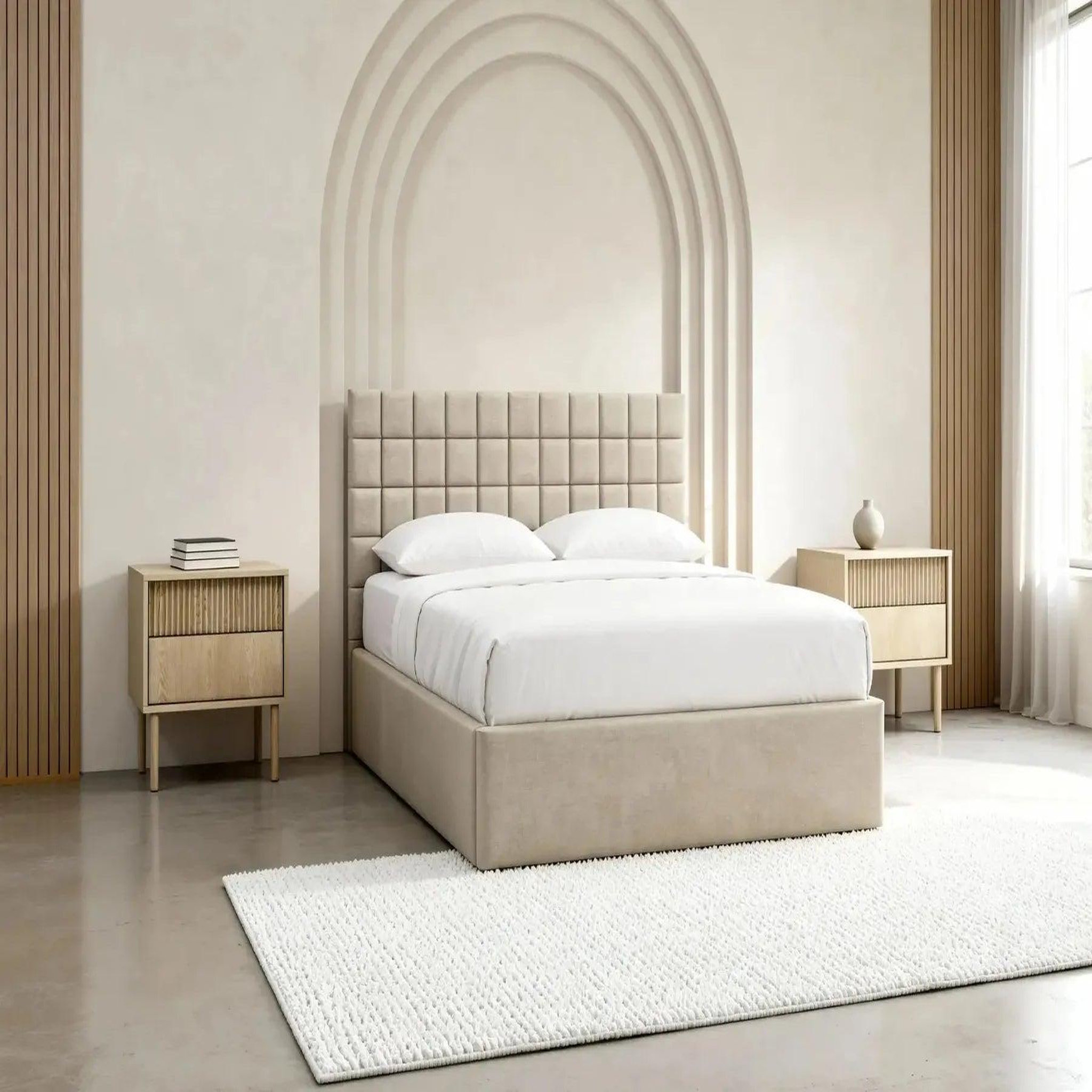 Voir la diapositive 2 : CASANOVA PARIS Thelma - lit coffre tissu velours beige