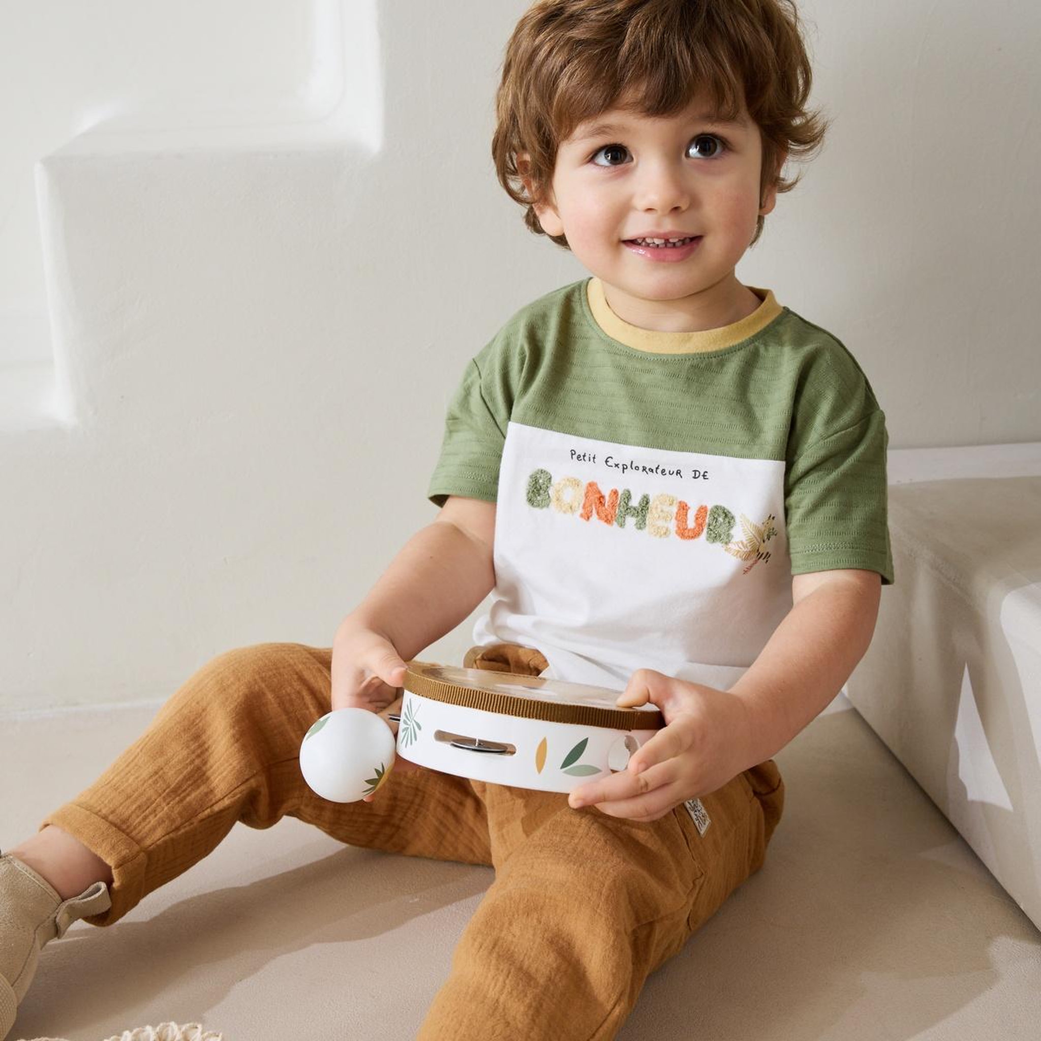 Voir la diapositive 5 : Petit Béguin Ensemble enfant t-shirt et pantalon en gaze de coton gabin