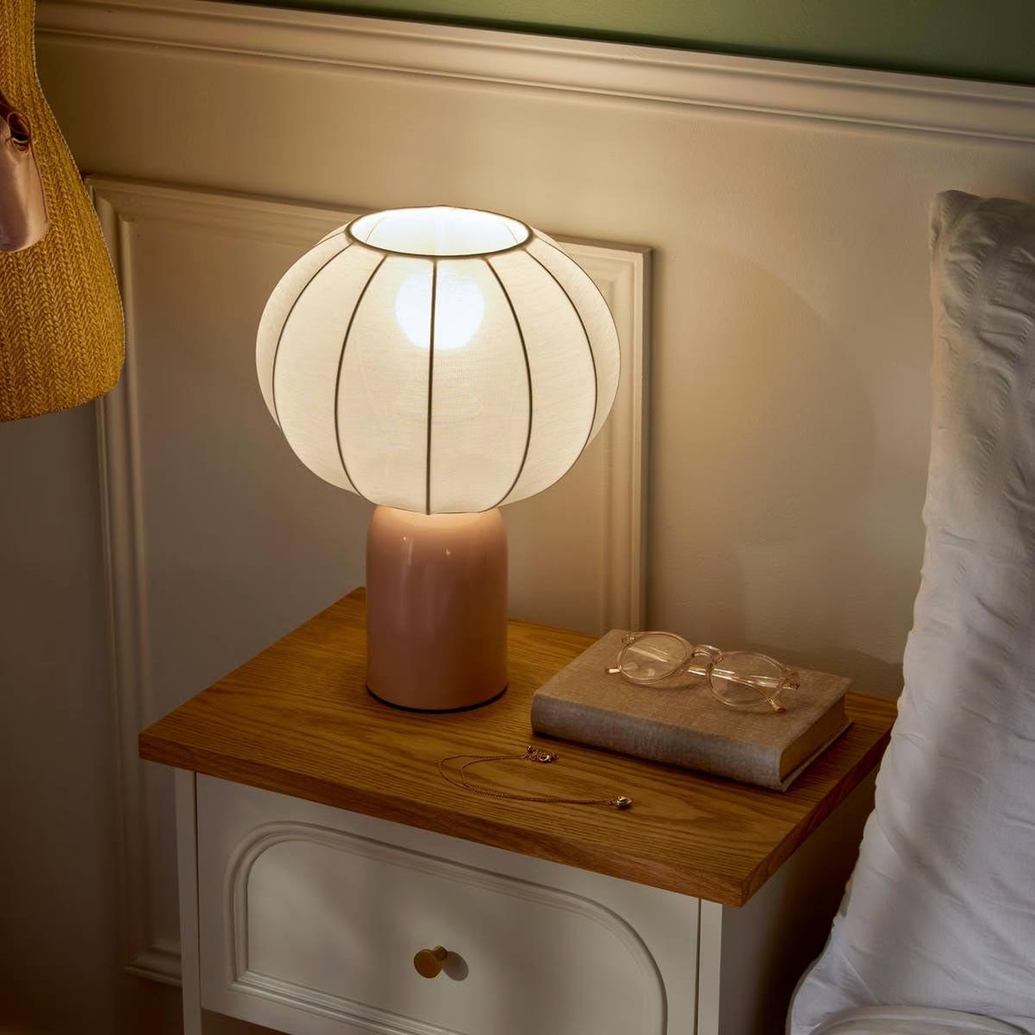 Voir la diapositive 4 : ATMOSPHERA Lampe à poser en métal  tobie  33cm rose