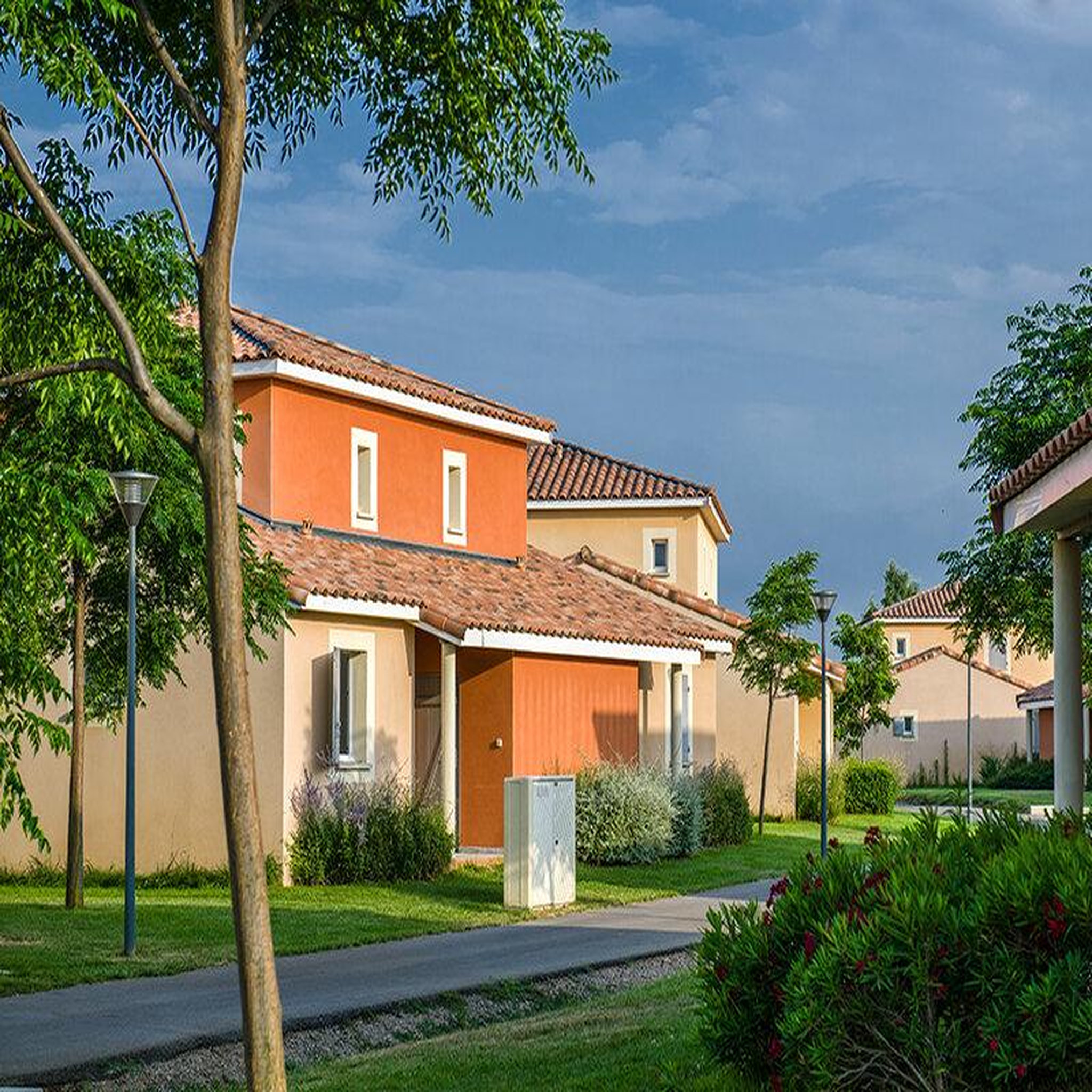 Voir la diapositive 6 : Smartbox 3 jours en famille dans une villa près de montpellier - coffret cadeau séjour