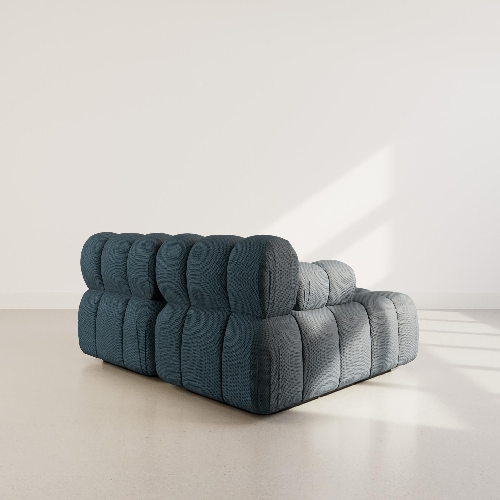 Voir la diapositive 5 : LISA DESIGN Ruby - canapé droit 4 places avec double méridienne - assise profonde - en velours texturé