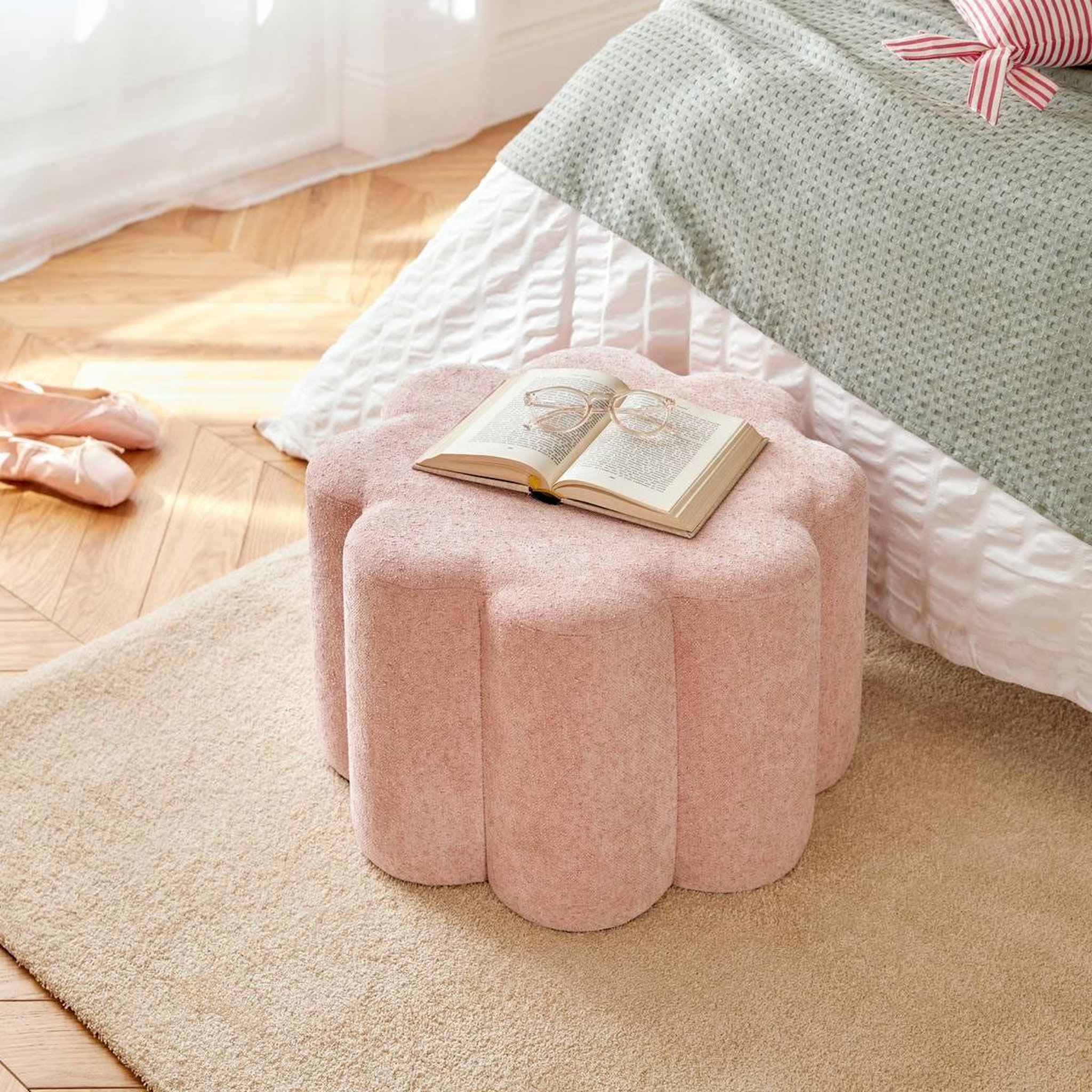 Voir la diapositive 2 : ATMOSPHERA Pouf design  fleur de rose  50cm rose