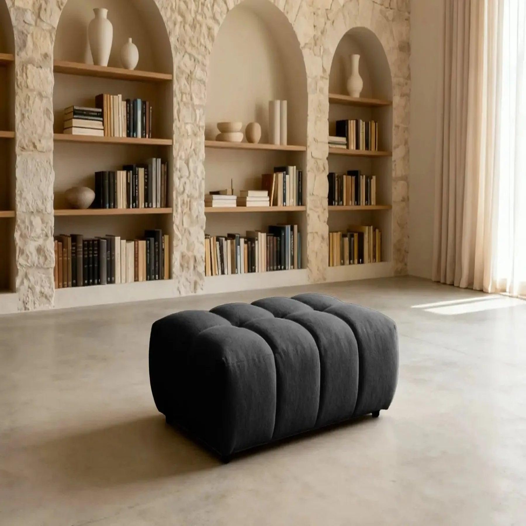 Voir la diapositive 2 : CASANOVA PARIS Alexia - pouf tissu bouclette