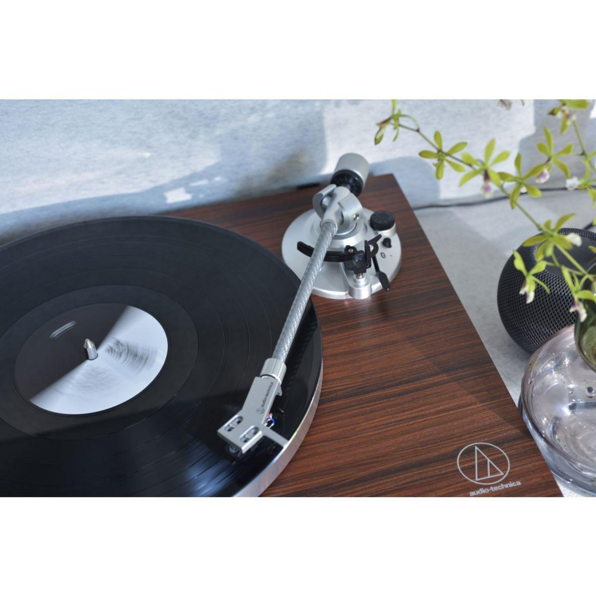 Audio-technica Platine vinyle AT-LPW50BTRW
