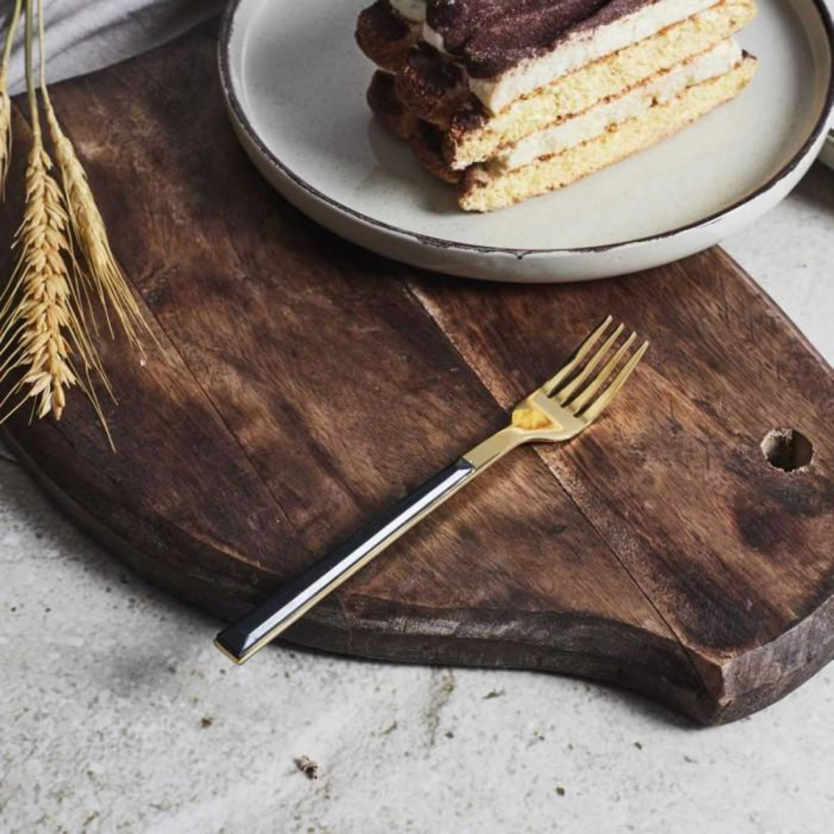 Paris Prix Lot de 4 Fourchettes à Dessert en Inox  Charlotte  15cm Noir & Or