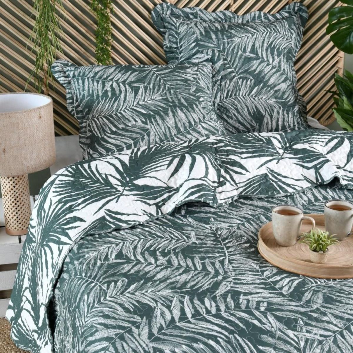 Lovely Casa Couvre lit boutis réversible 240x220 avec 2 taies MANISSA