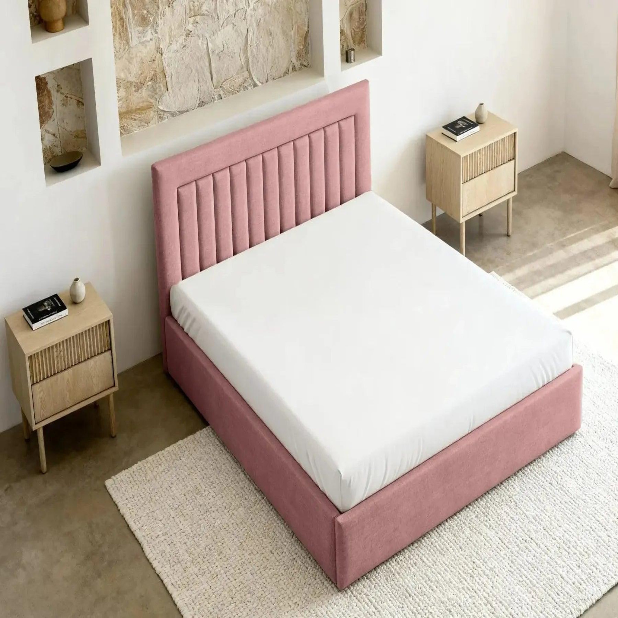Voir la diapositive 6 : CASANOVA PARIS Camille - lit coffre tissu velours