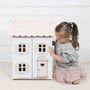 Voir la diapositive 3 : Le Toy Van Maison de poupées coeur rose