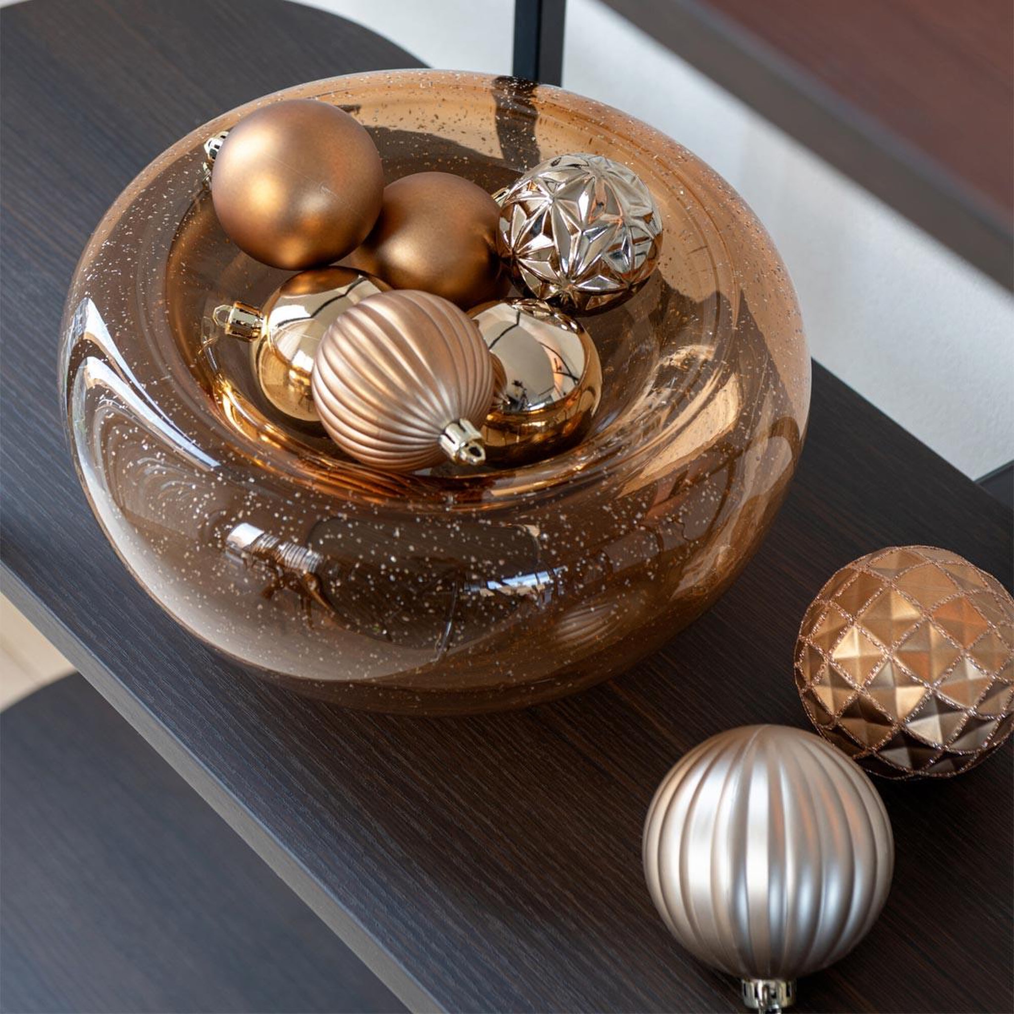 Voir la diapositive 3 : J-LINE Coupelle déco en verre  carol  26cm caramel