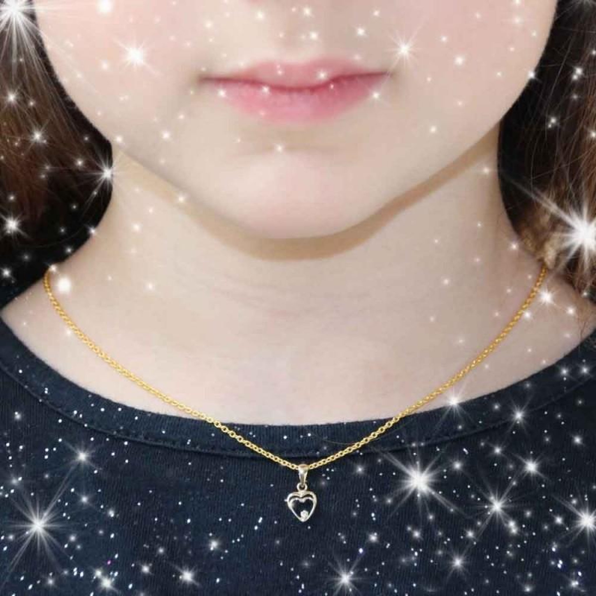 Voir la diapositive 4 : L'ATELIER D'AZUR Collier - Pendentif Or et Diamant - Motif Coeurs - Chaîne Dorée Offerte